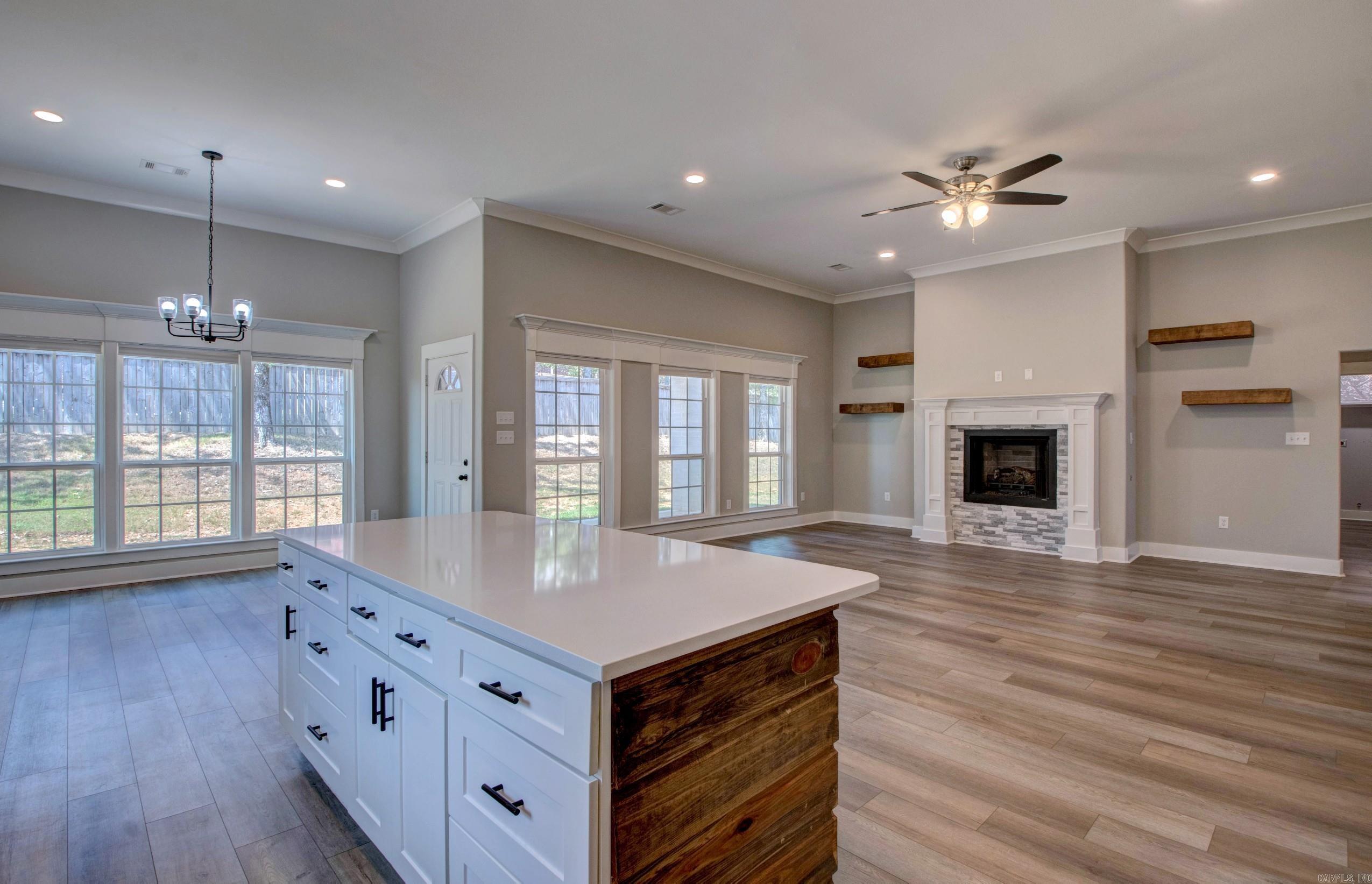 CREEKSIDE ADDN - Residential