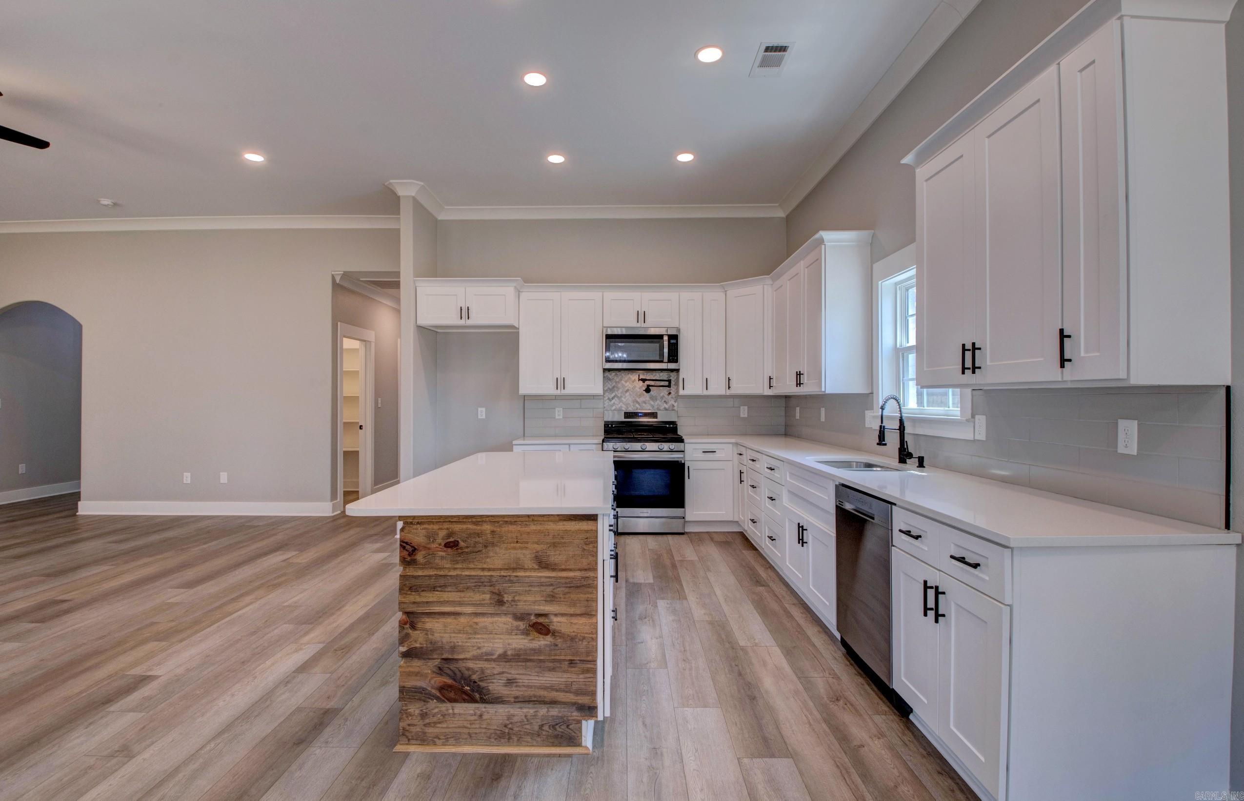 CREEKSIDE ADDN - Residential