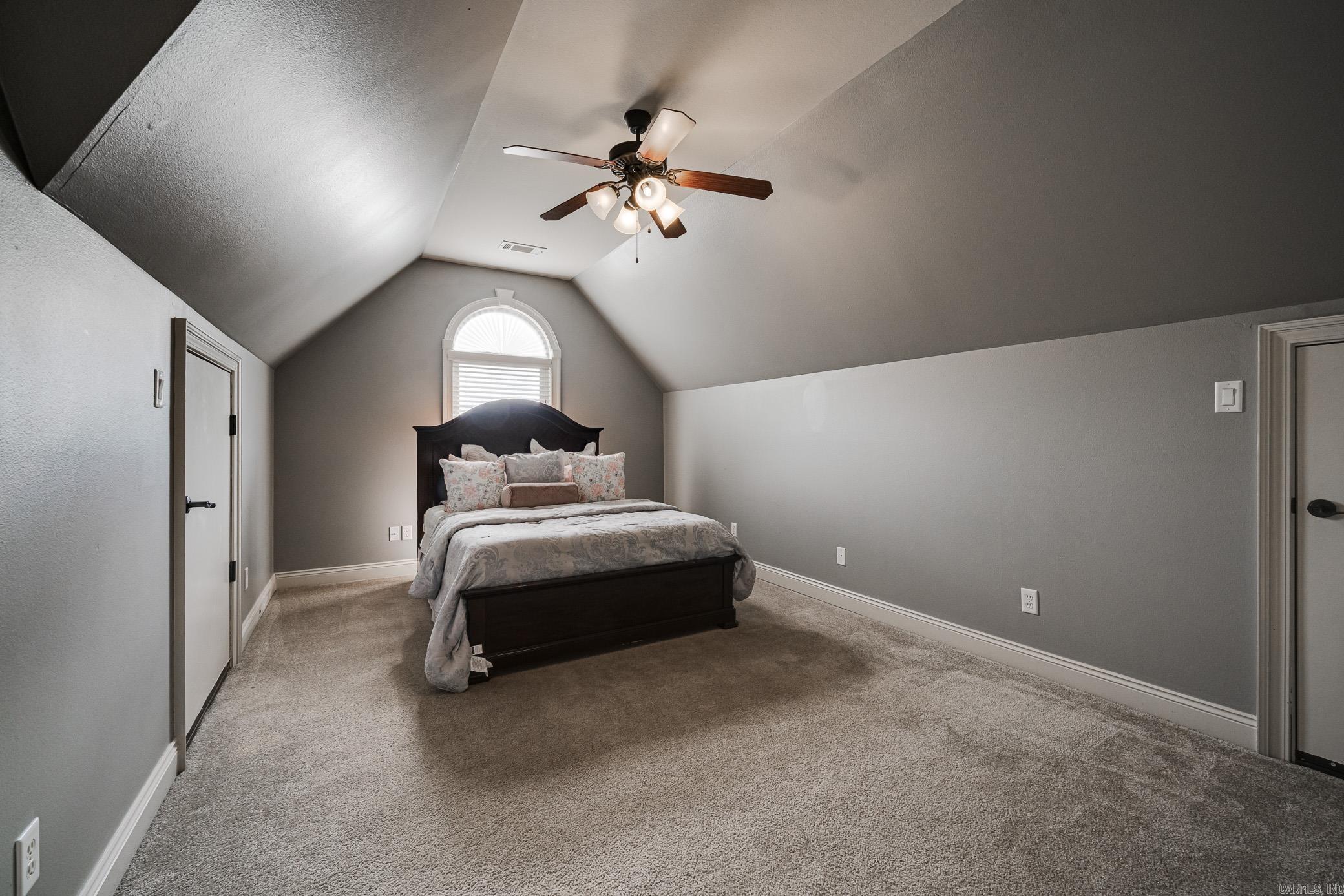 HURRICANE LAKE EST - Residential