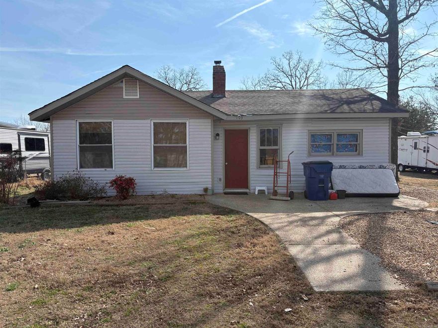 Looking for an affordable investment or a cozy place to make your own? This 880 sq ft home at 103 Oak St offers tons of potential in a quiet neighborhood just minutes from beautiful Bull Shoals Lake and the world-famous White River. This compact home is ready for updates and repairs, making it a great project for investors, flippers, or buyers wanting to build sweat equity. With the right vision, this property could shine as a weekend retreat, rental, or full-time residence. Situated on a manageable lot within city limits, you’ll enjoy convenient access to local shops, dining, and outdoor recreation. Whether you’re looking to downsize, invest, or renovate, this property is priced with potential in mind. Bring your tools and imagination — opportunities at this price point in Bull Shoals don’t last long!