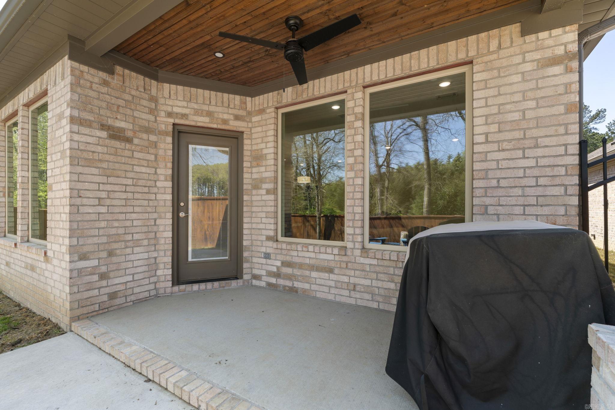 HUNTER CROSSING - Residential