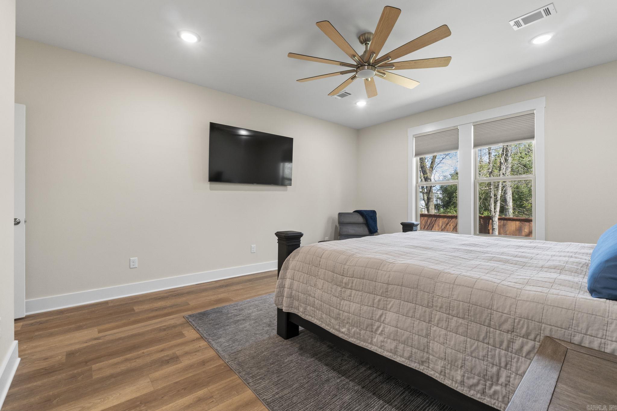 HUNTER CROSSING - Residential