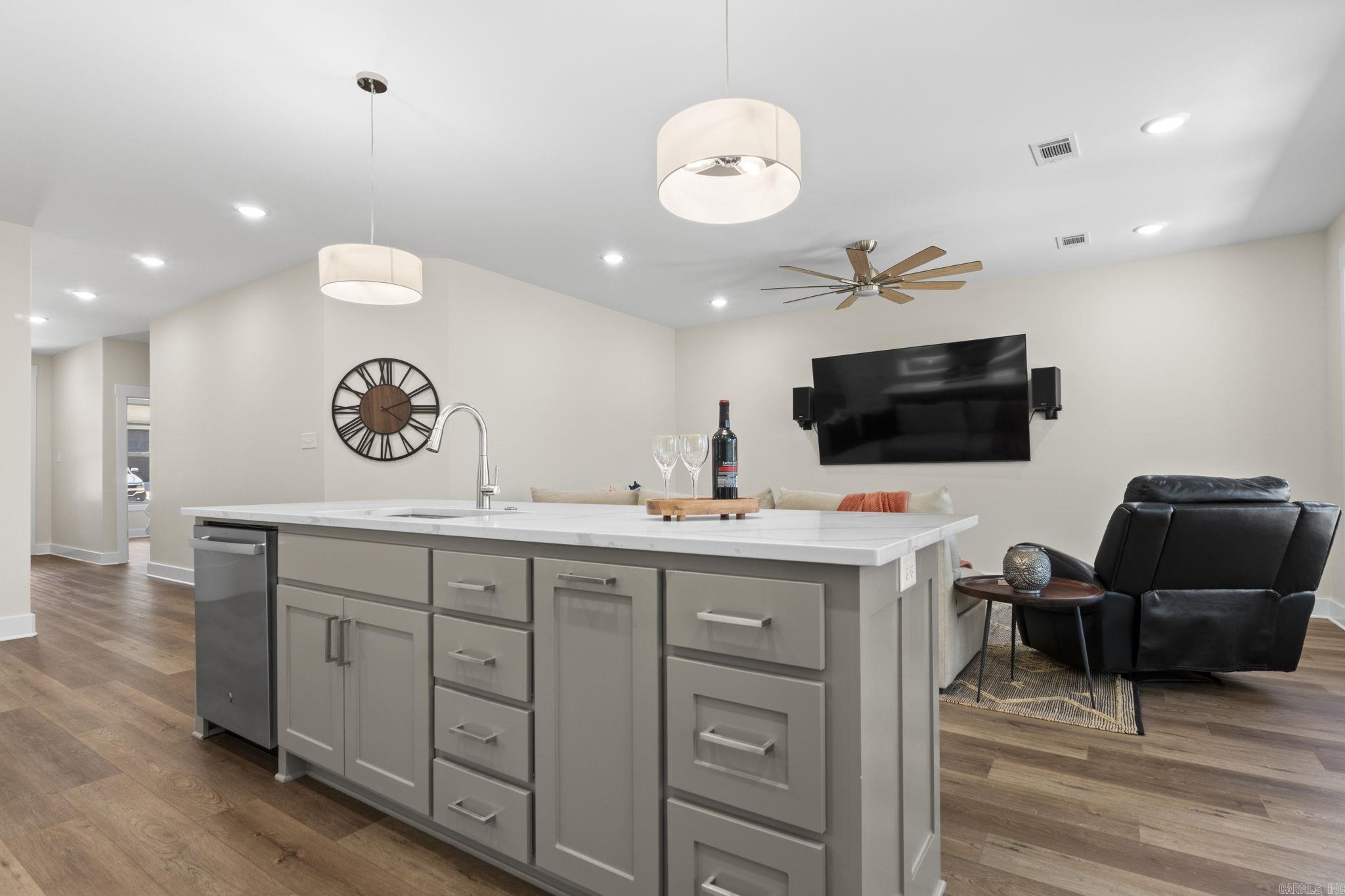 HUNTER CROSSING - Residential