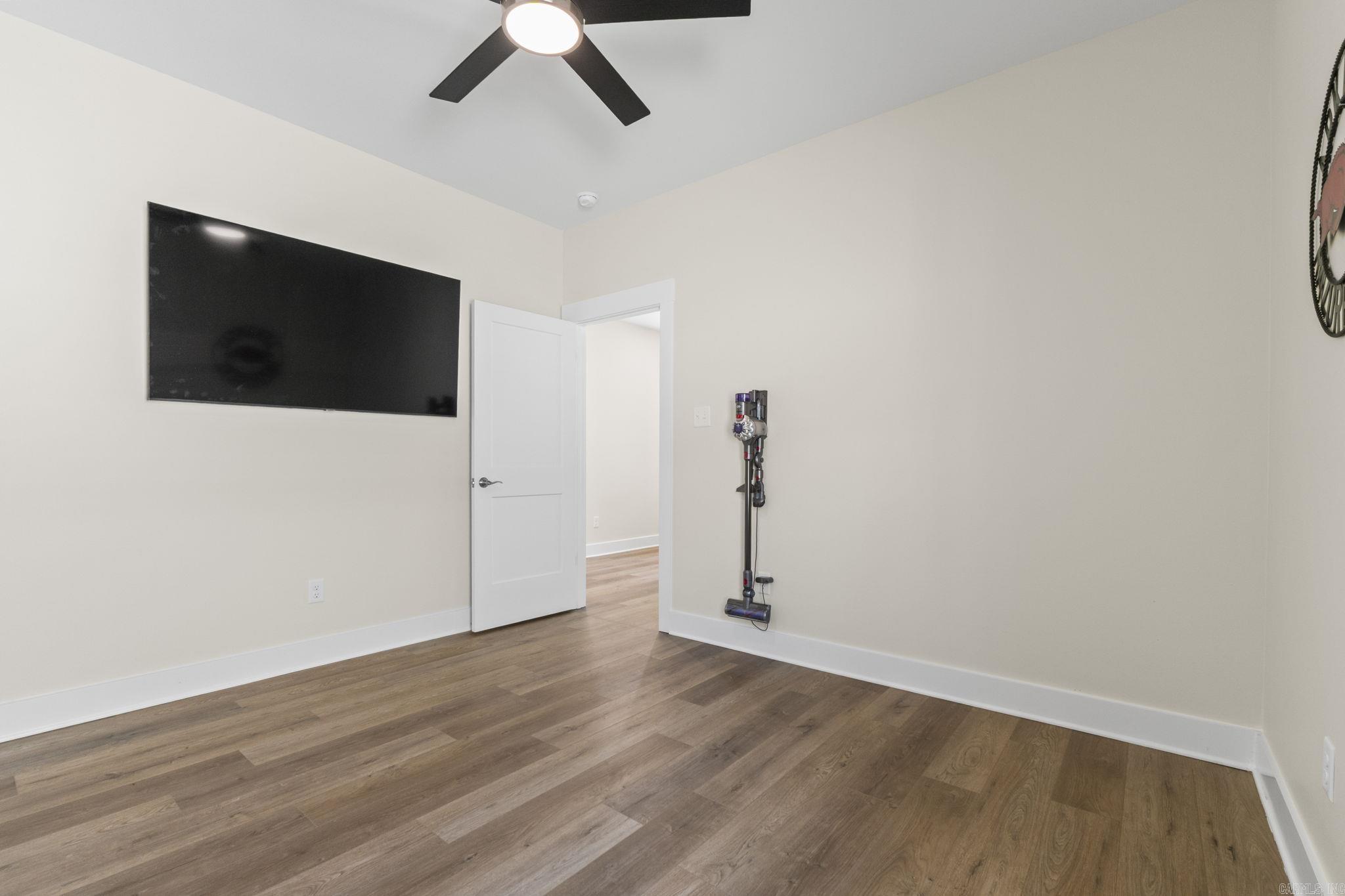 HUNTER CROSSING - Residential