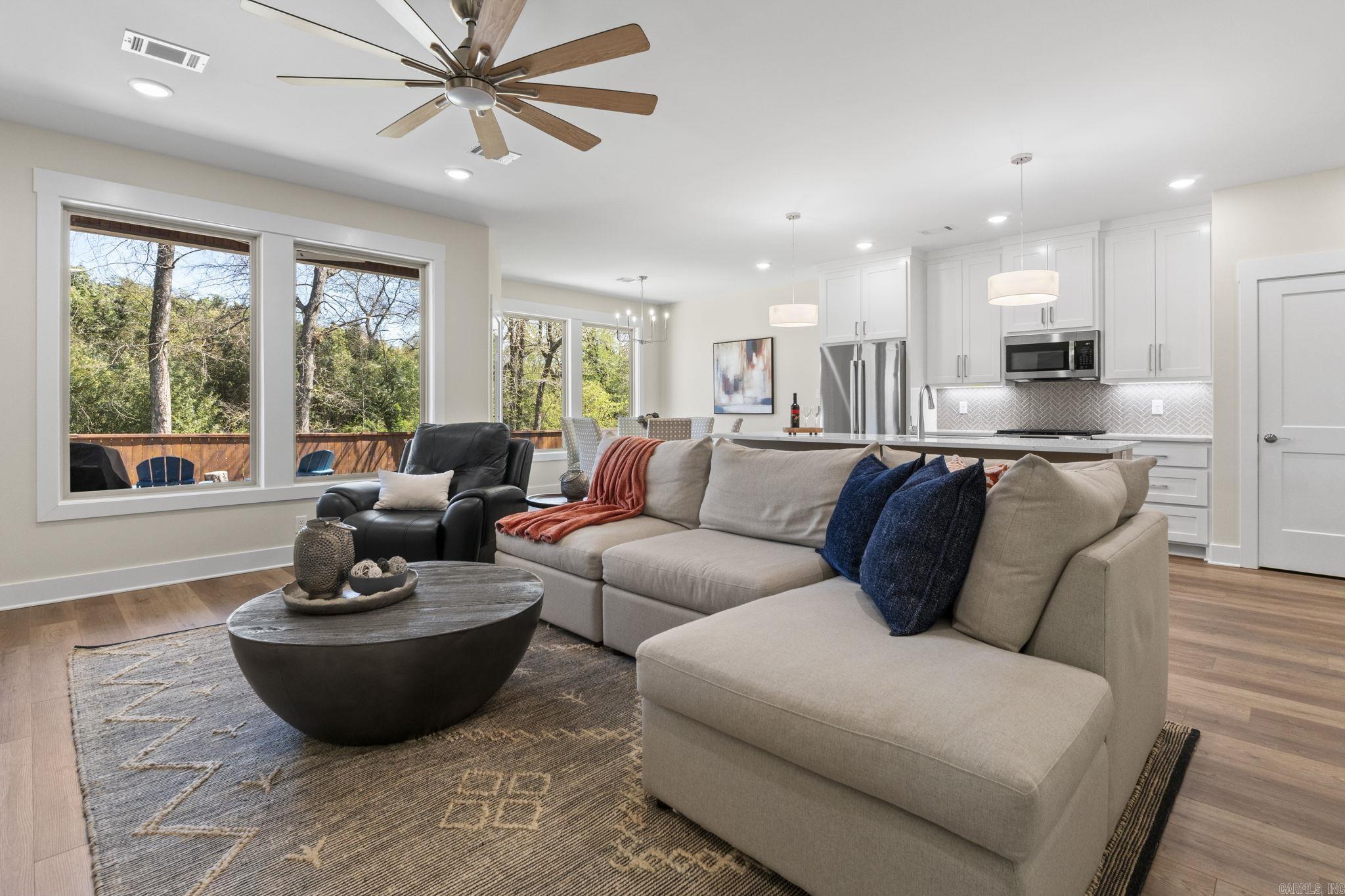 HUNTER CROSSING - Residential