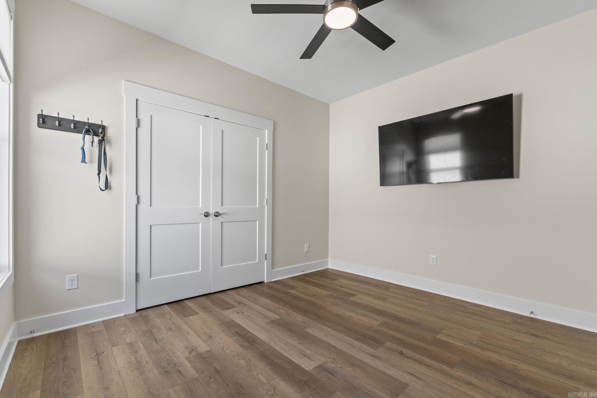 HUNTER CROSSING - Residential