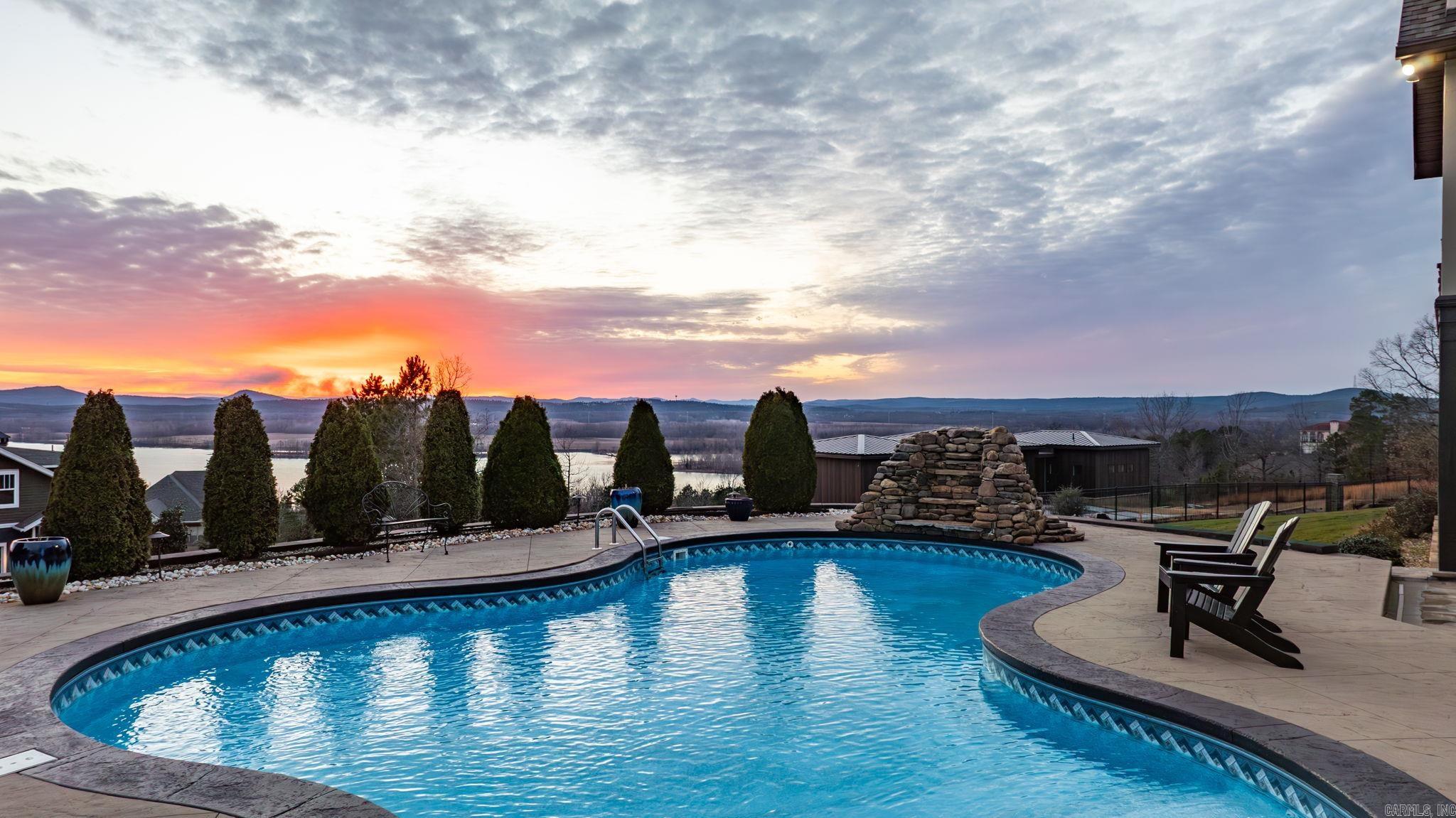 MOUNTAIN CREST ESTATES - Residential