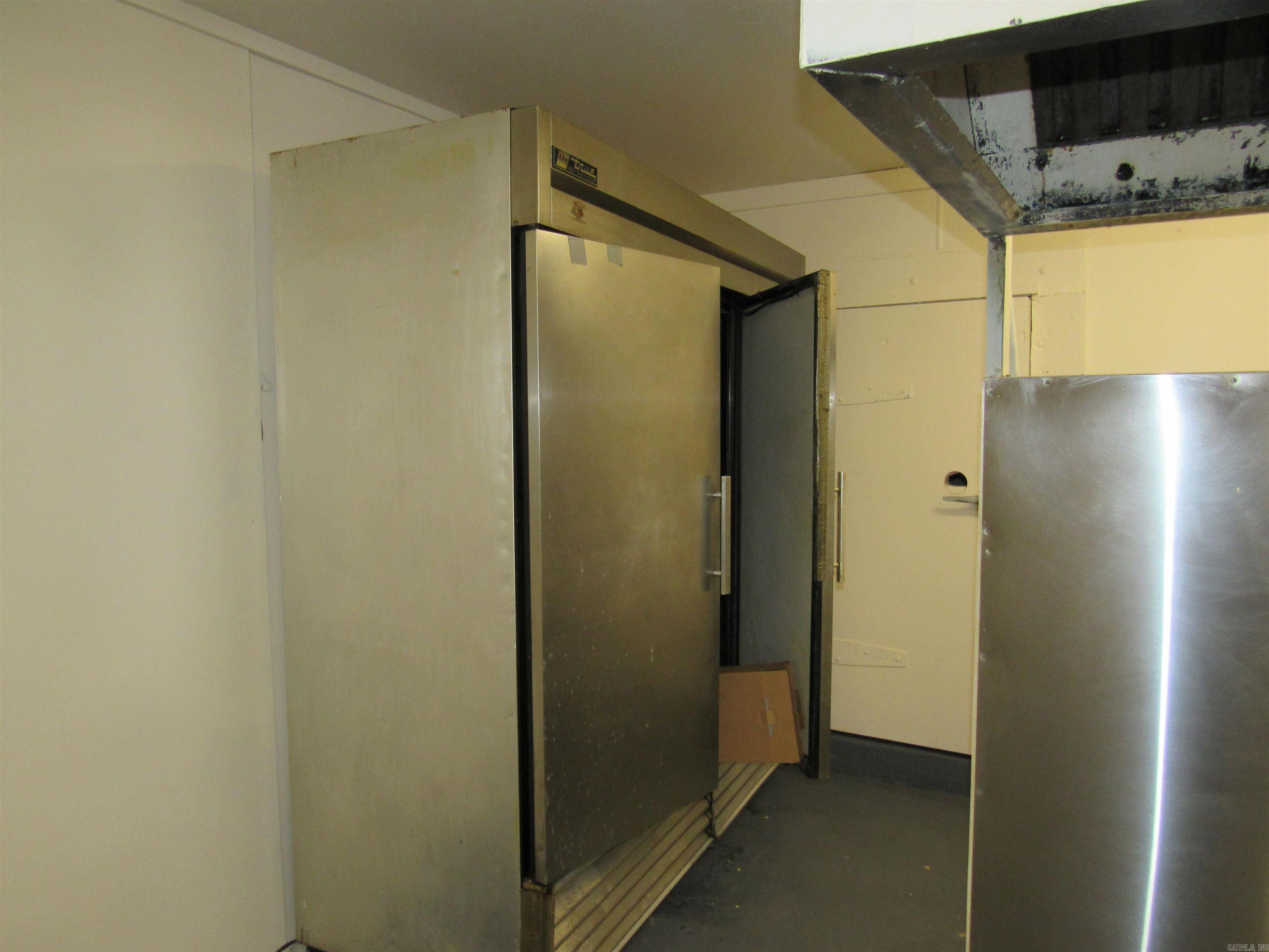 Metes & Bounds - Commercial Sale