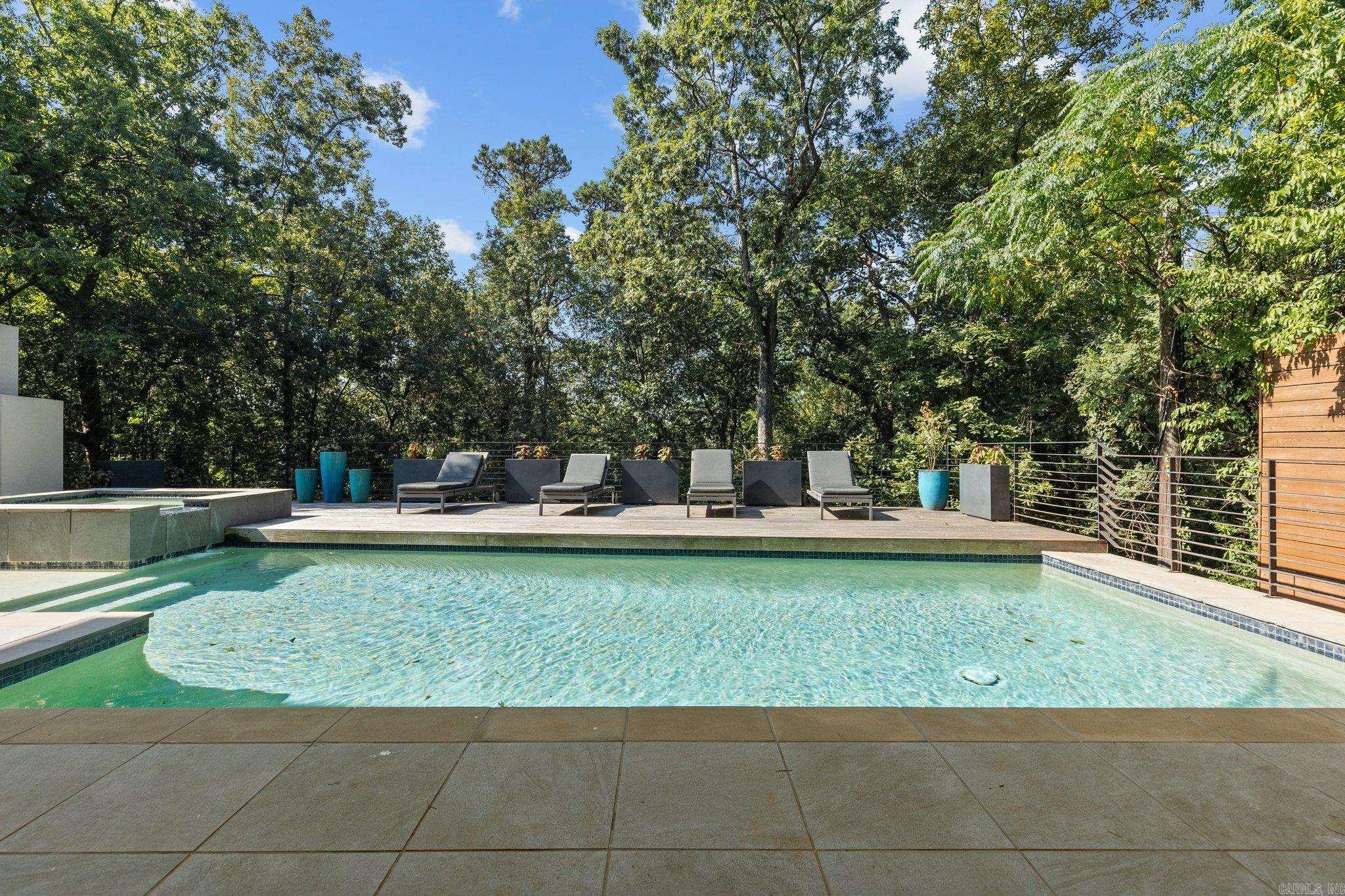 CLIFFEWOOD - Residential