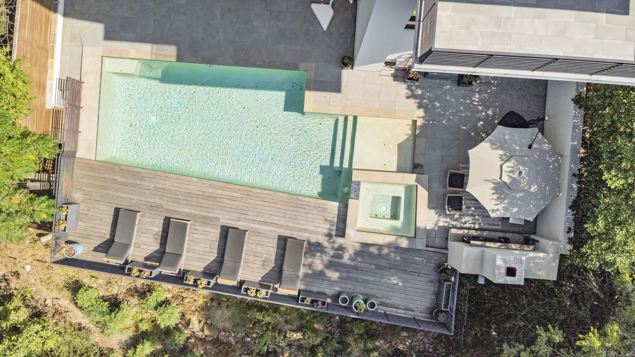 CLIFFEWOOD - Residential