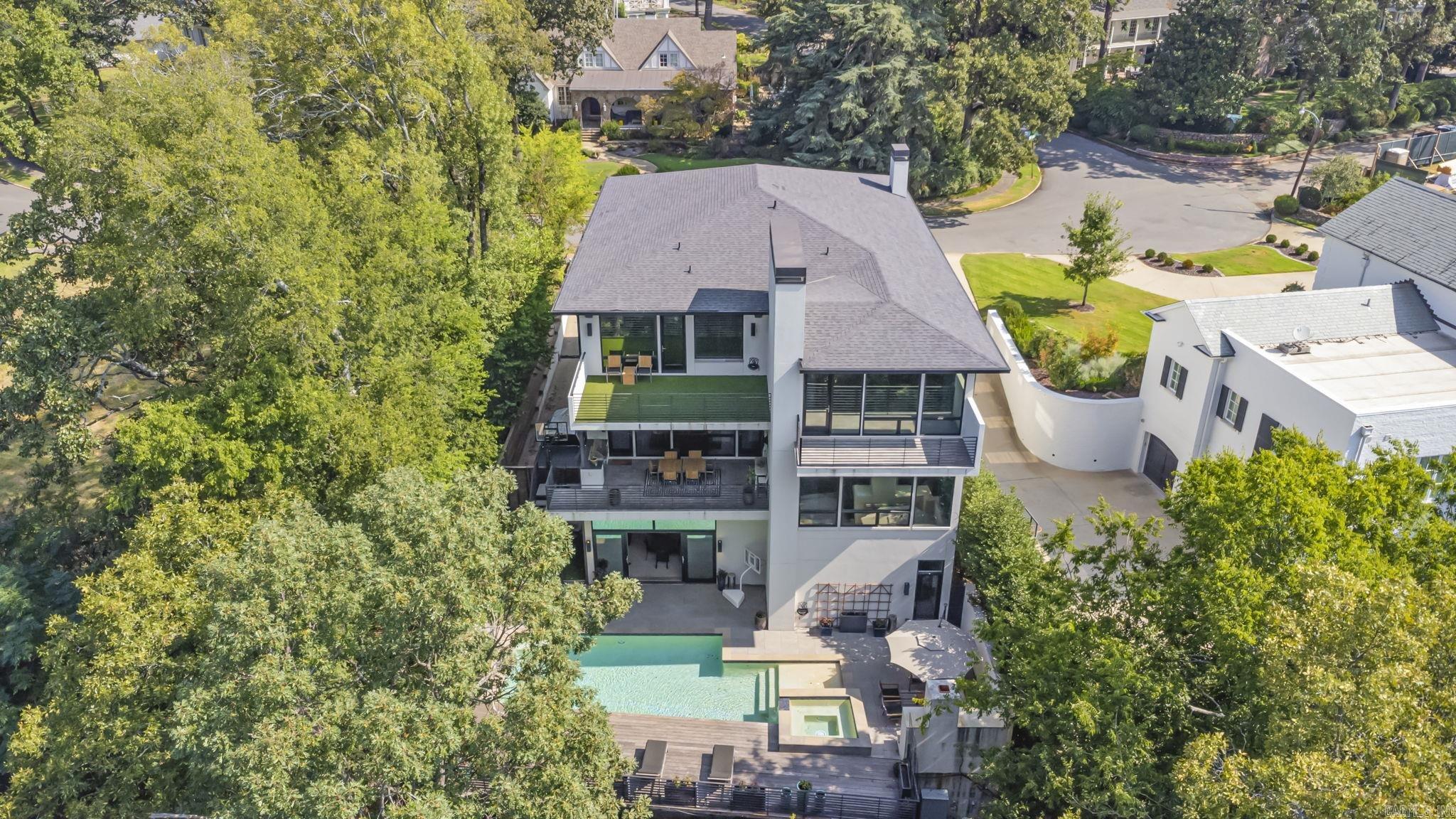 CLIFFEWOOD - Residential