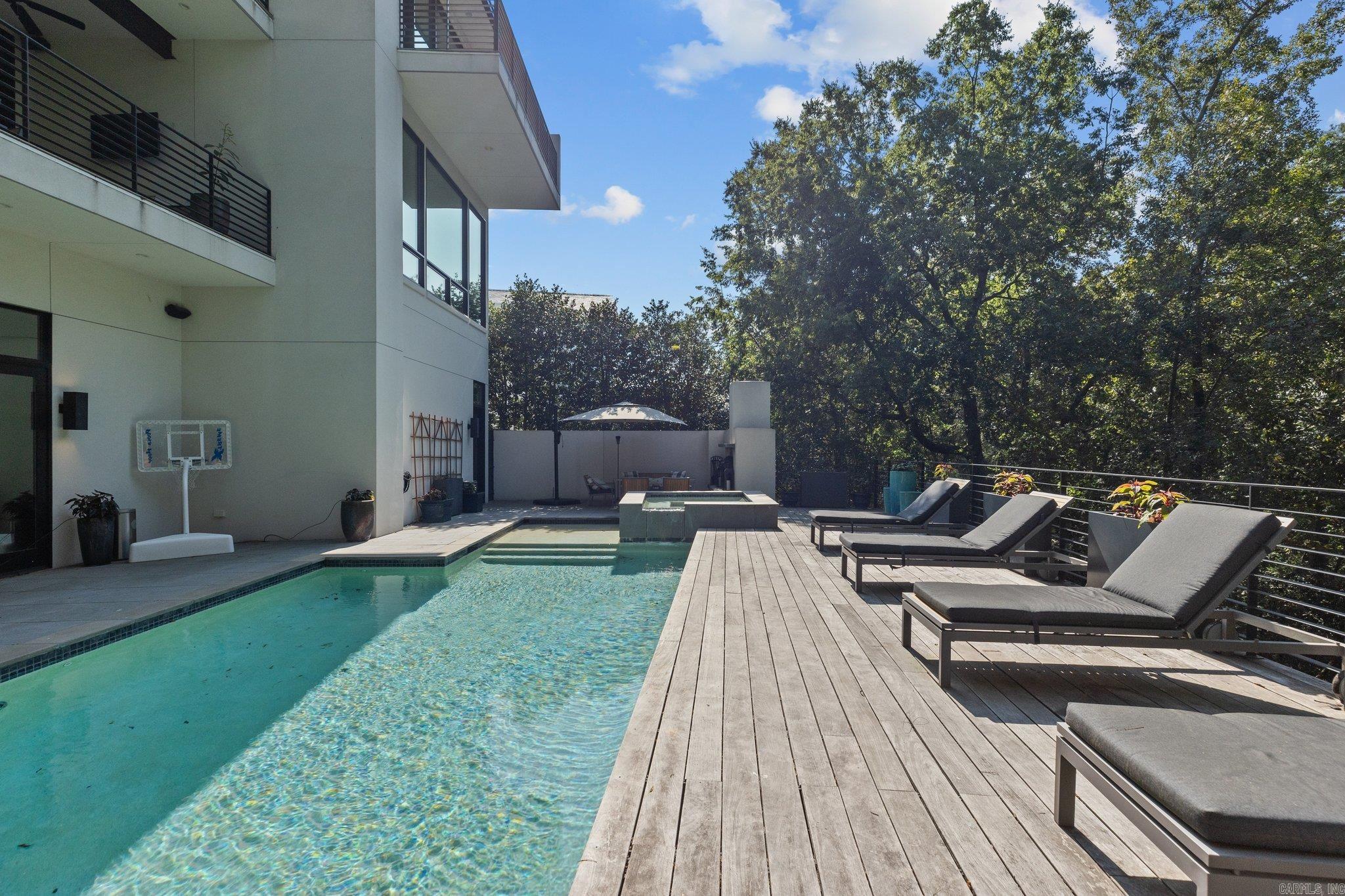 CLIFFEWOOD - Residential