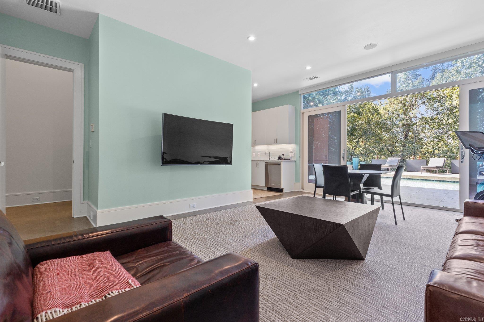 CLIFFEWOOD - Residential