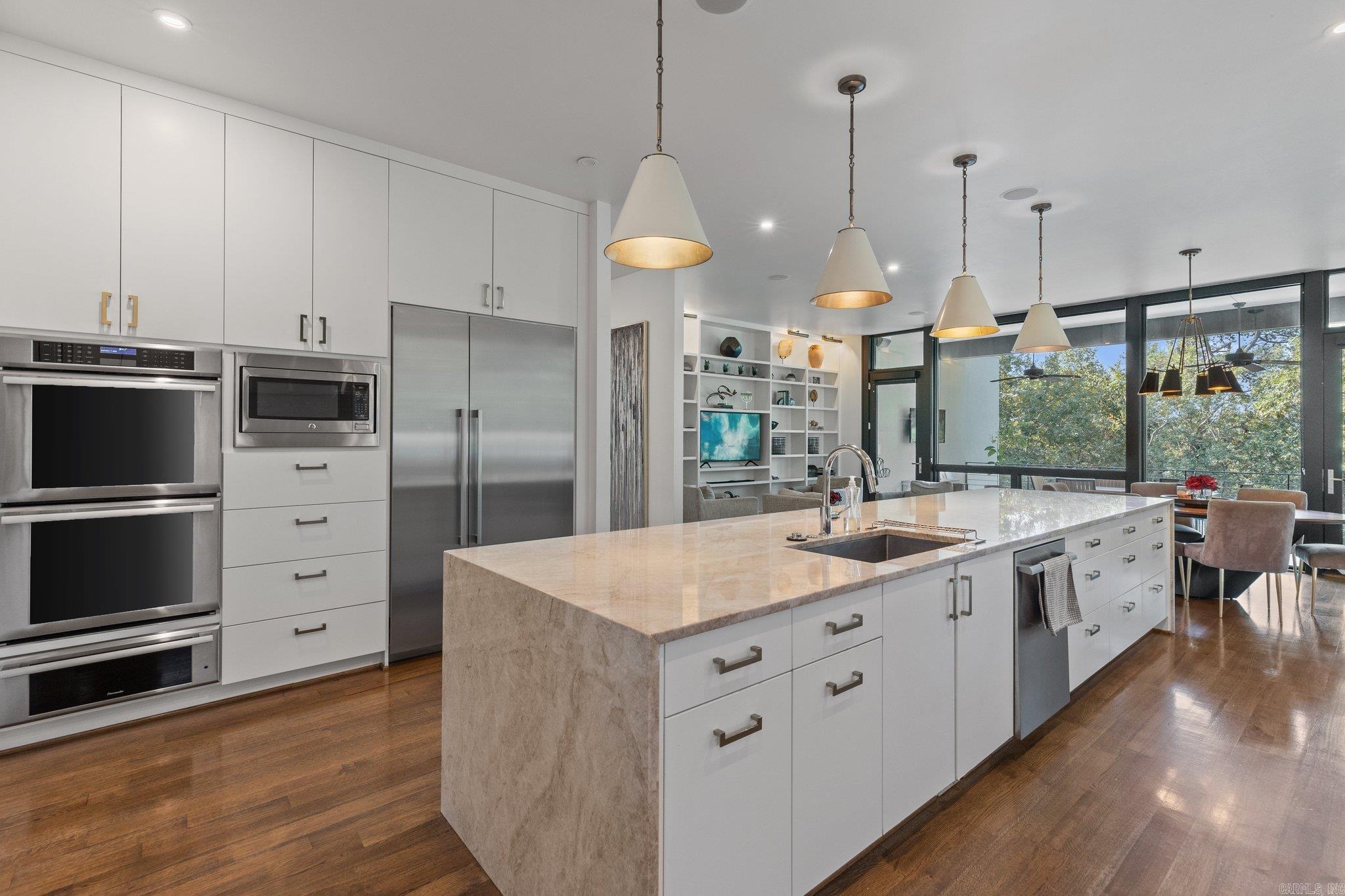 CLIFFEWOOD - Residential