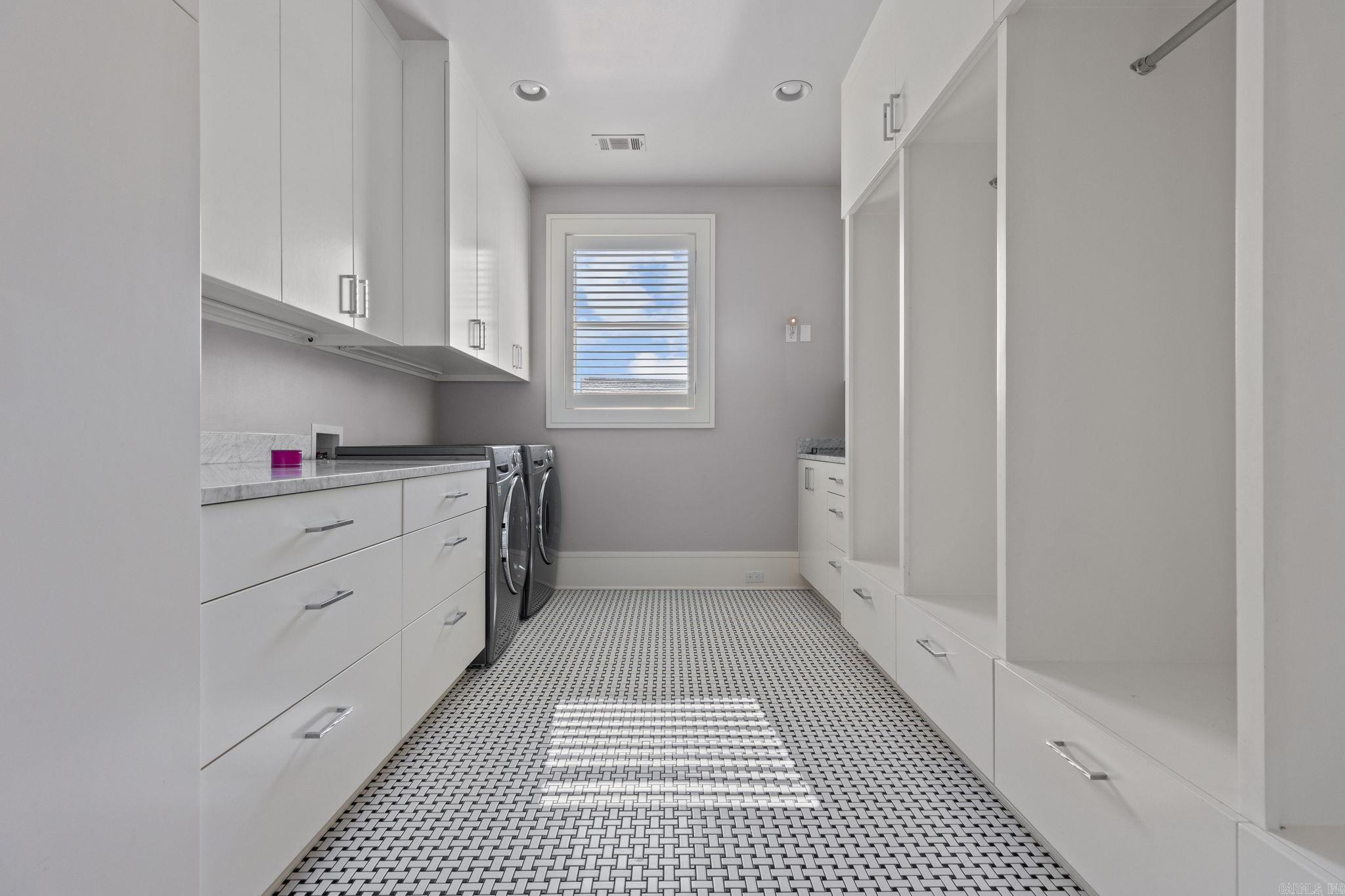 CLIFFEWOOD - Residential