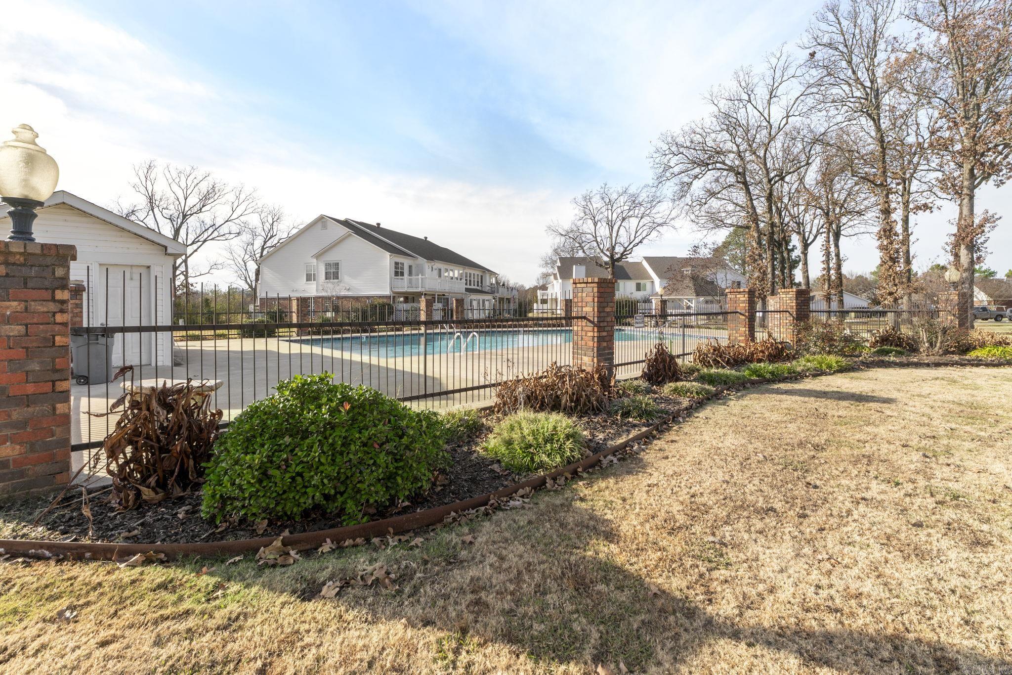 CARRIAGE COURTS - Residential