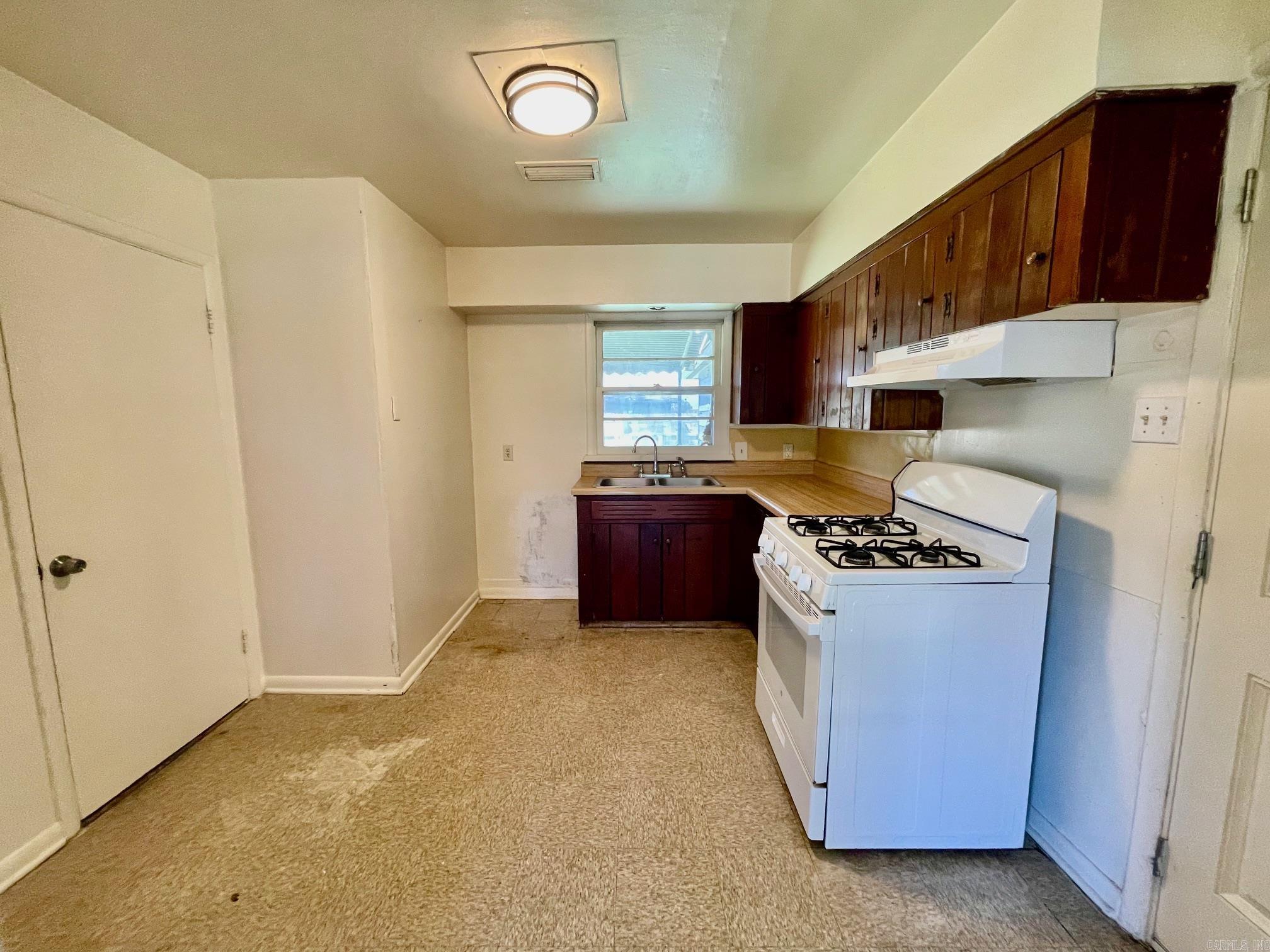 Rolling Hills - Residential Lease