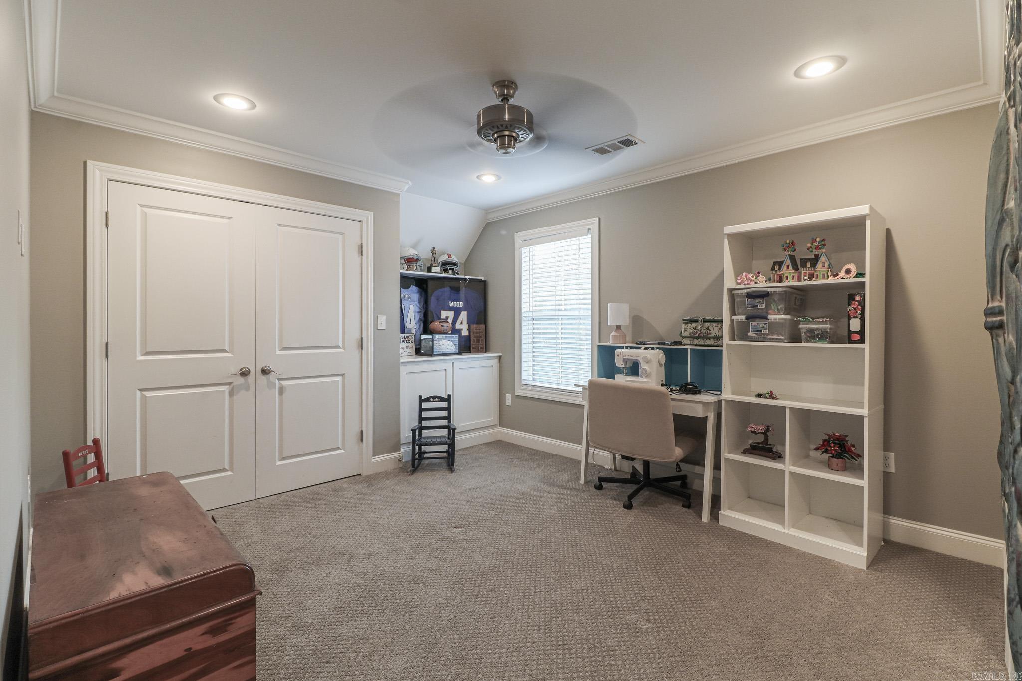 BARRINGTON PARK - Residential