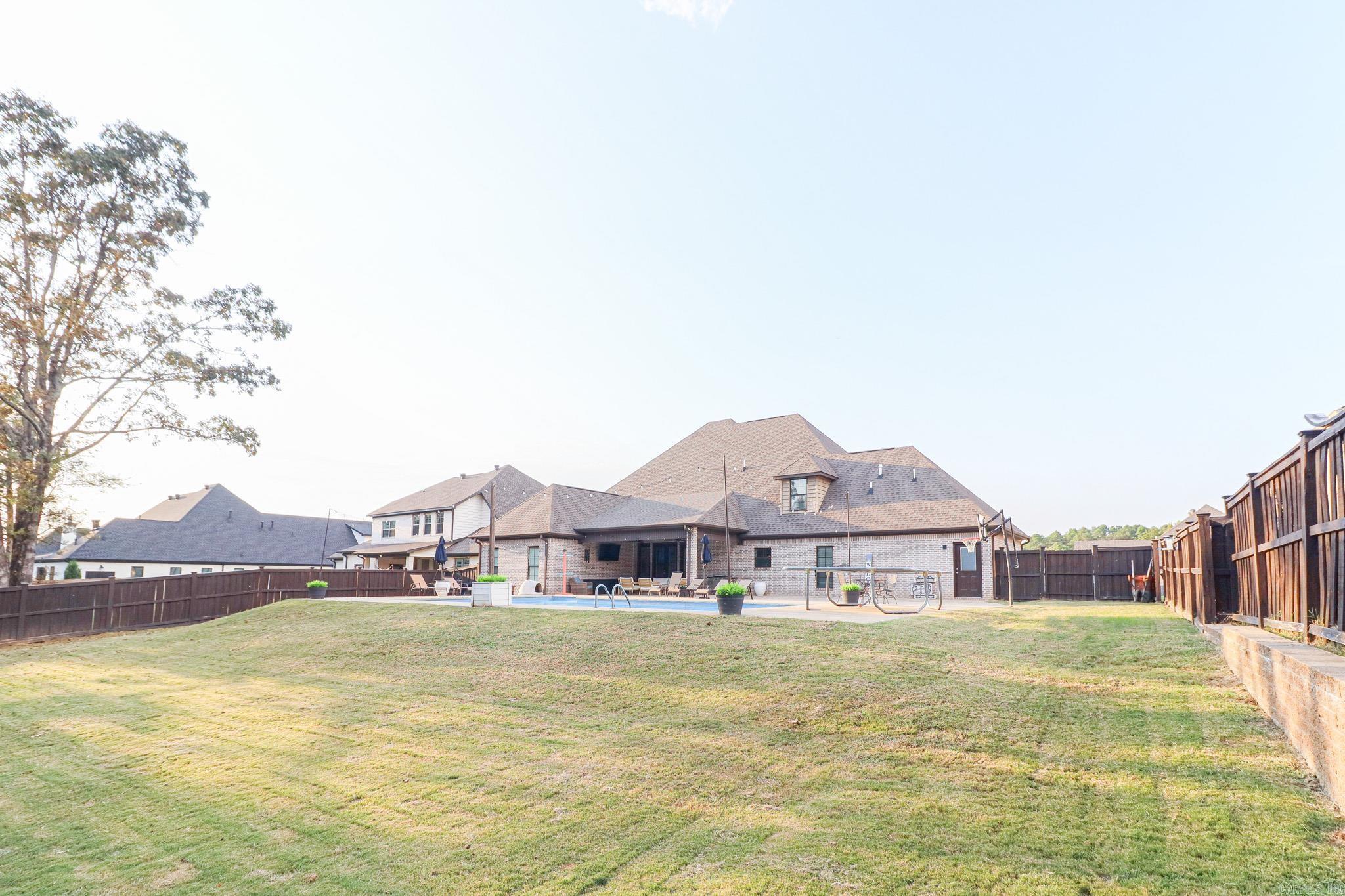 BARRINGTON PARK - Residential