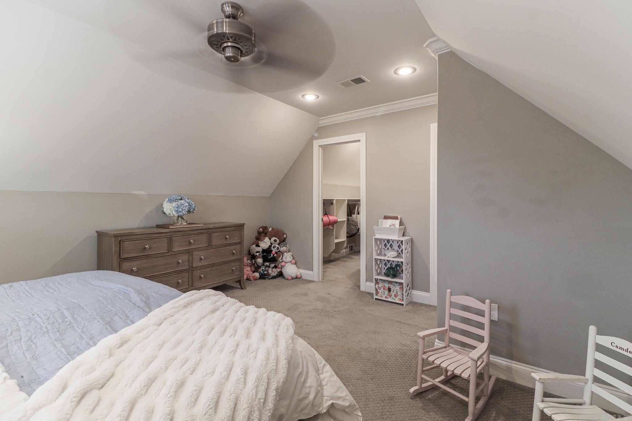 BARRINGTON PARK - Residential