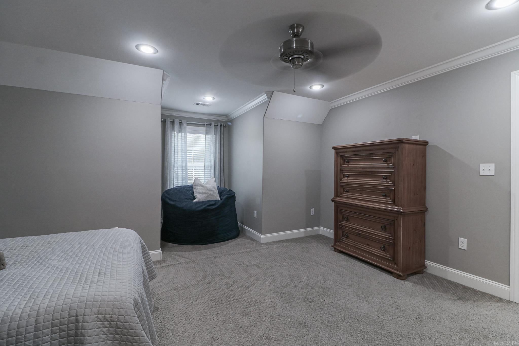 BARRINGTON PARK - Residential