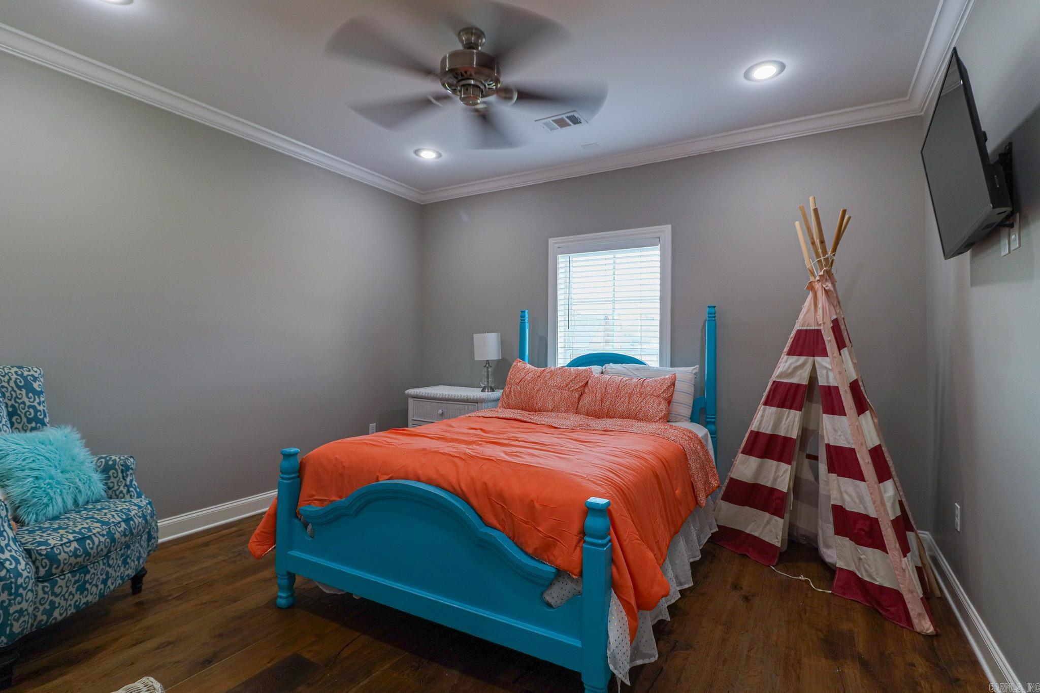 BARRINGTON PARK - Residential
