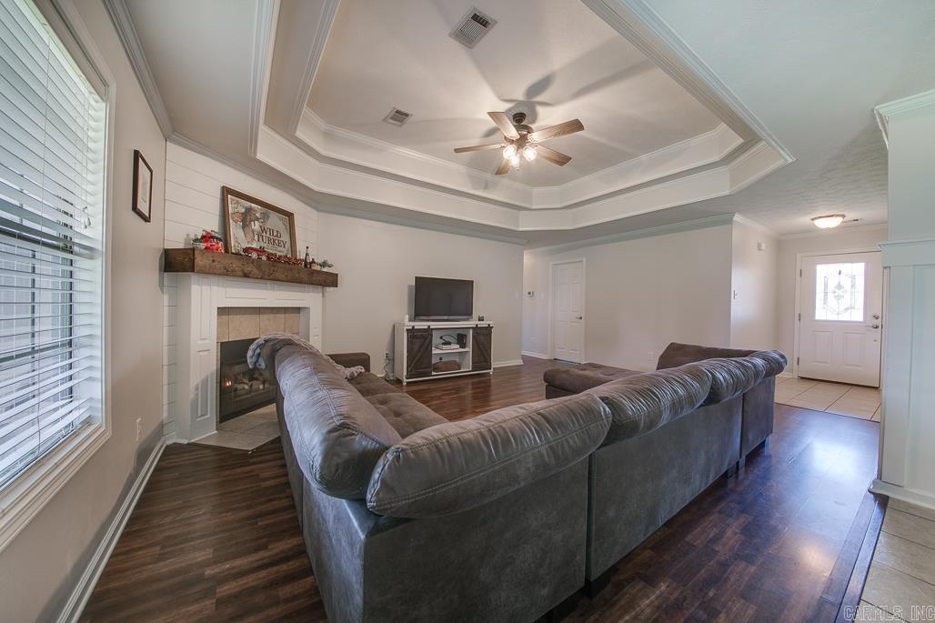 SILVER STREAK - Residential