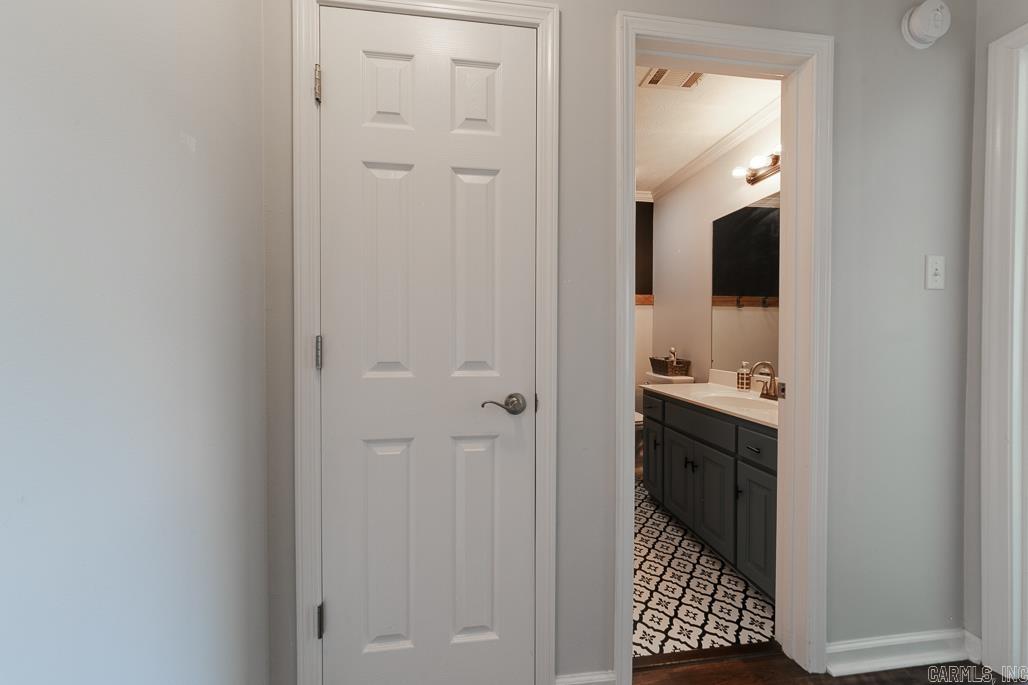 SILVER STREAK - Residential