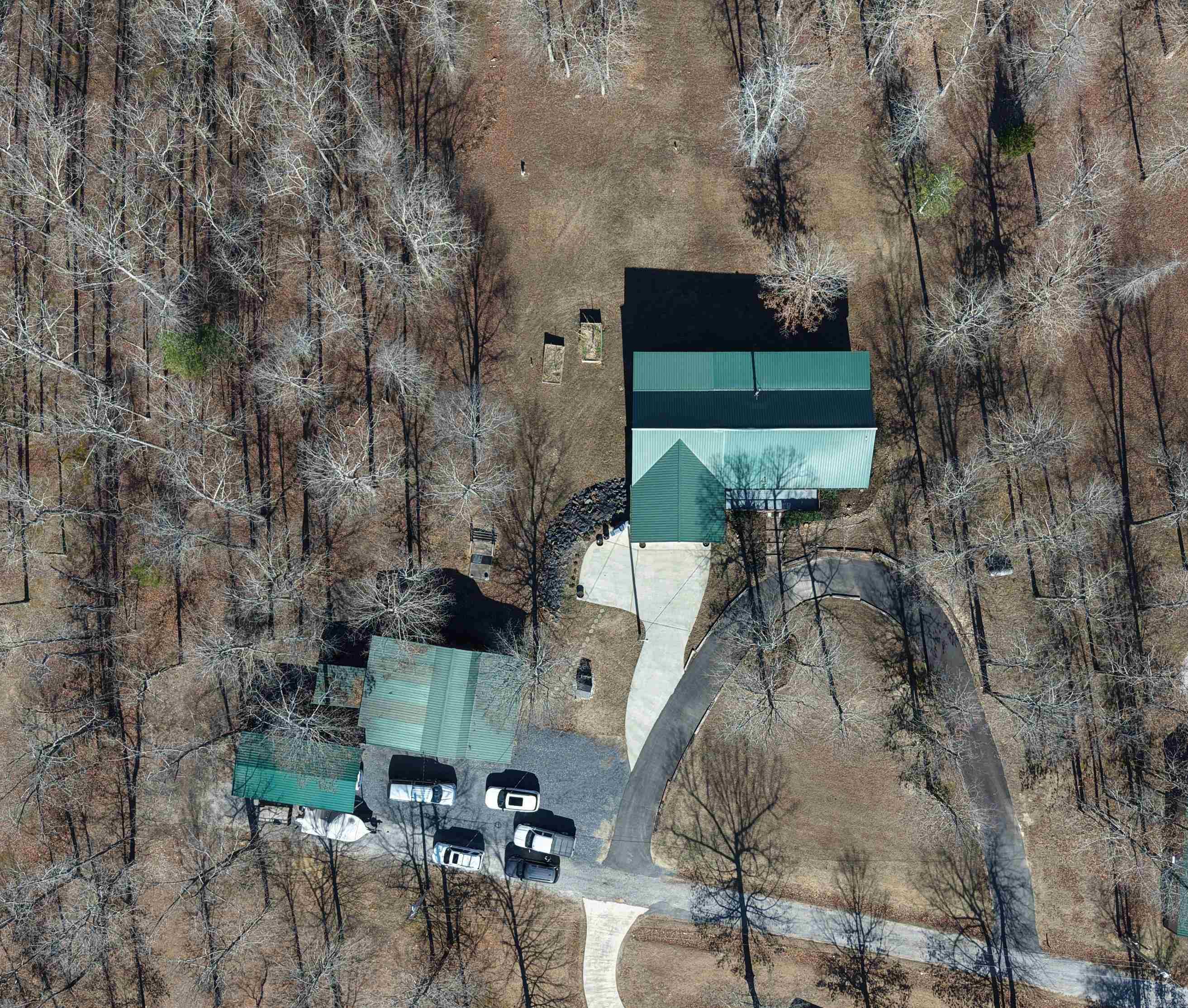 RIVERCHASE - Residential