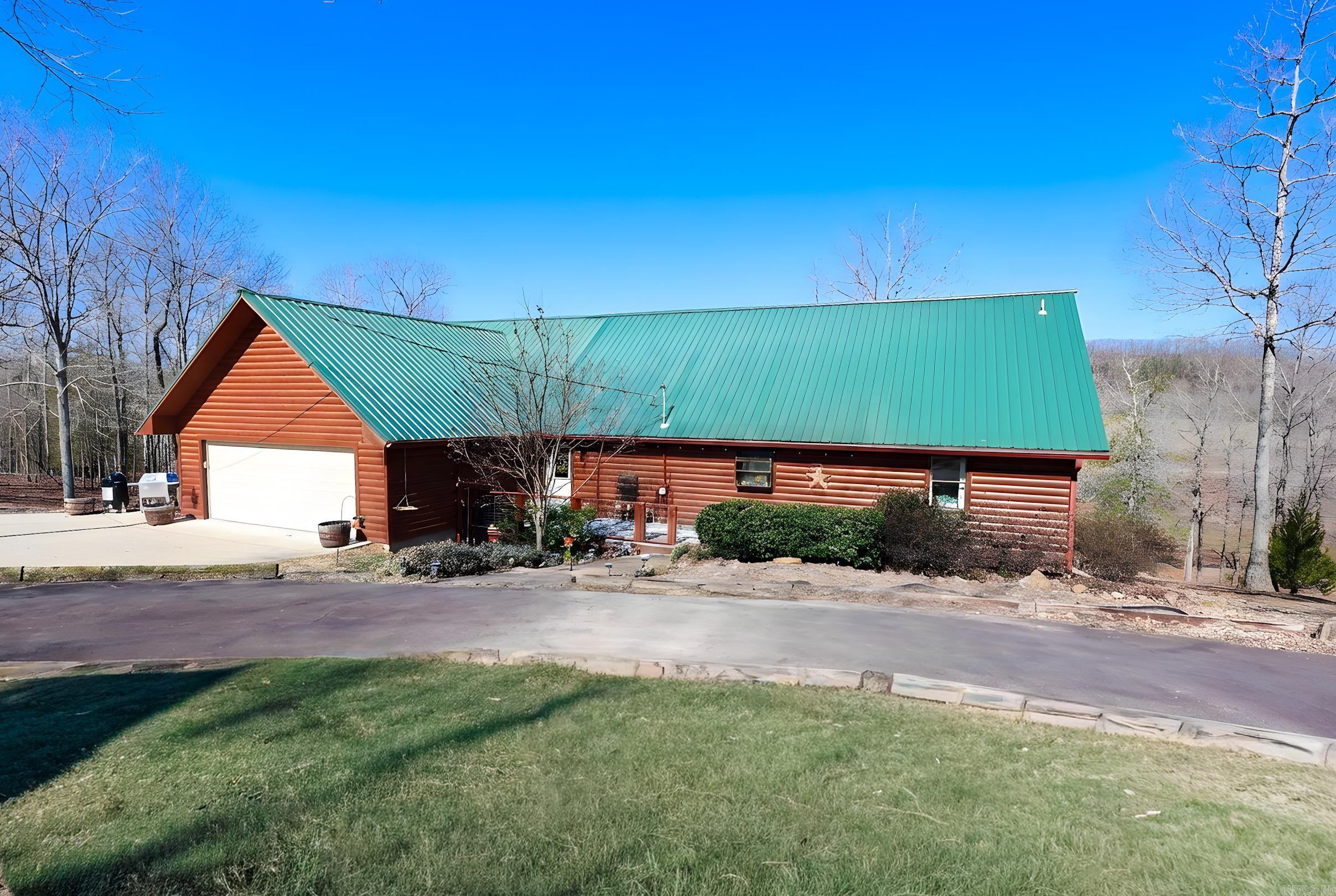 RIVERCHASE - Residential