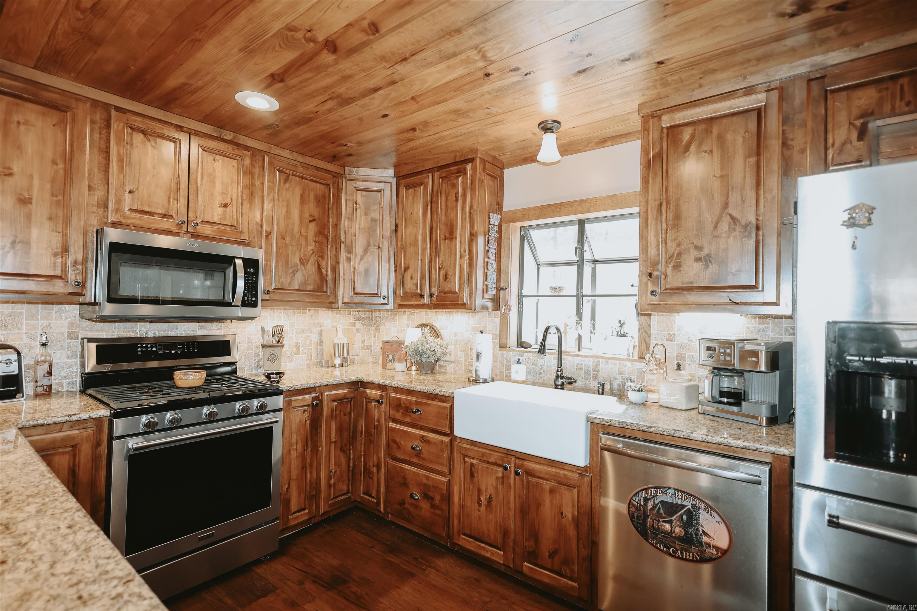 RIVERCHASE - Residential