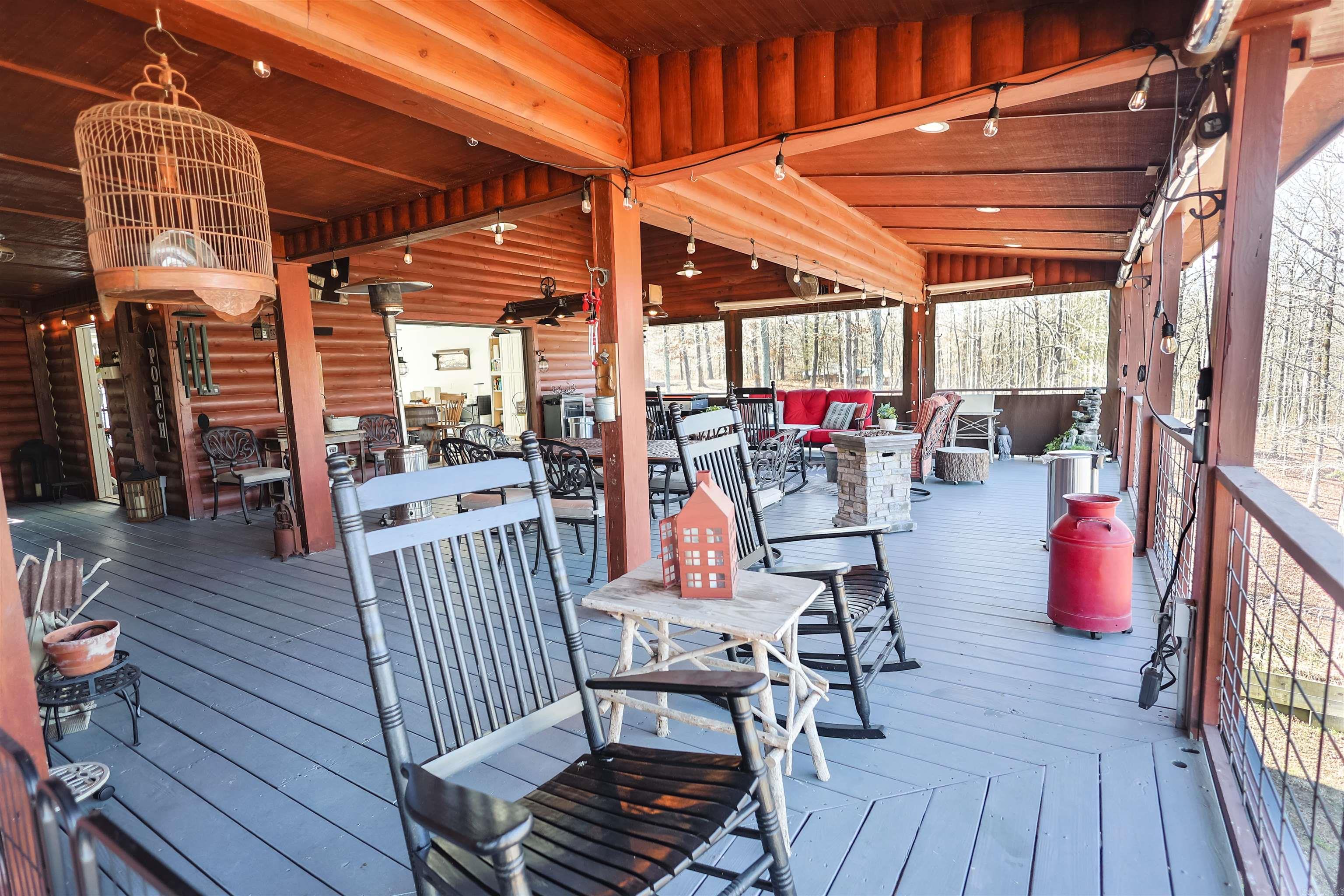 RIVERCHASE - Residential