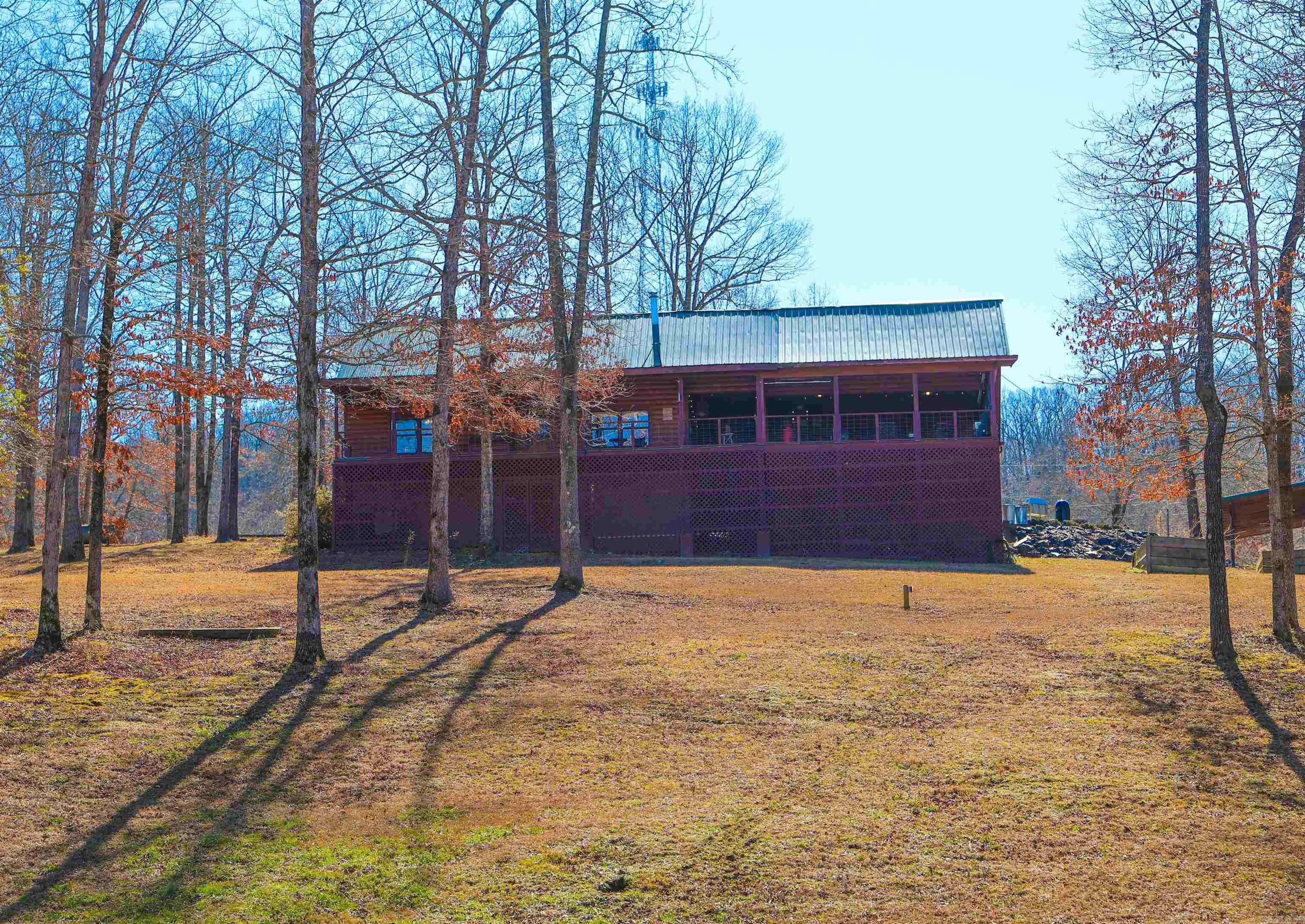 RIVERCHASE - Residential