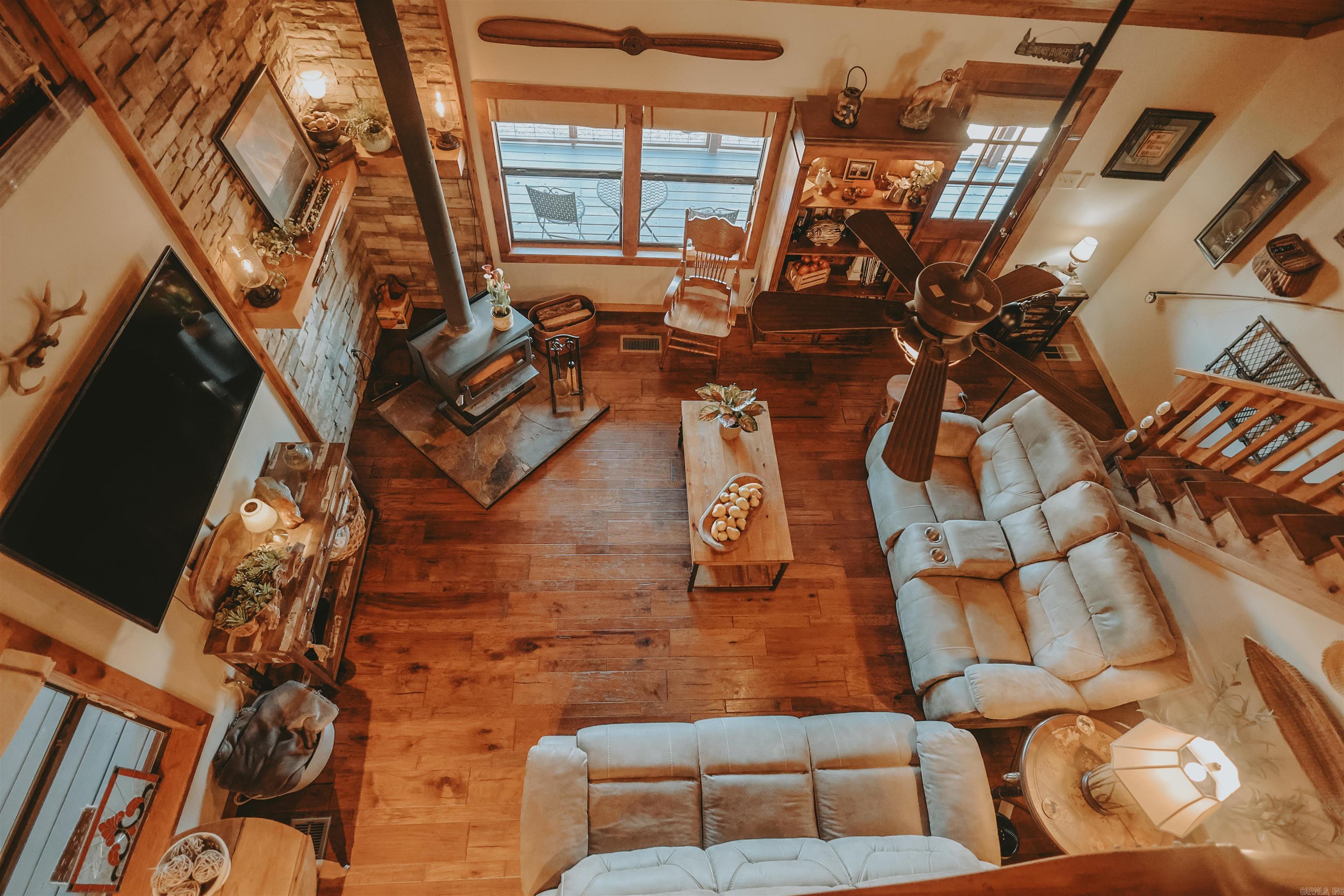 RIVERCHASE - Residential