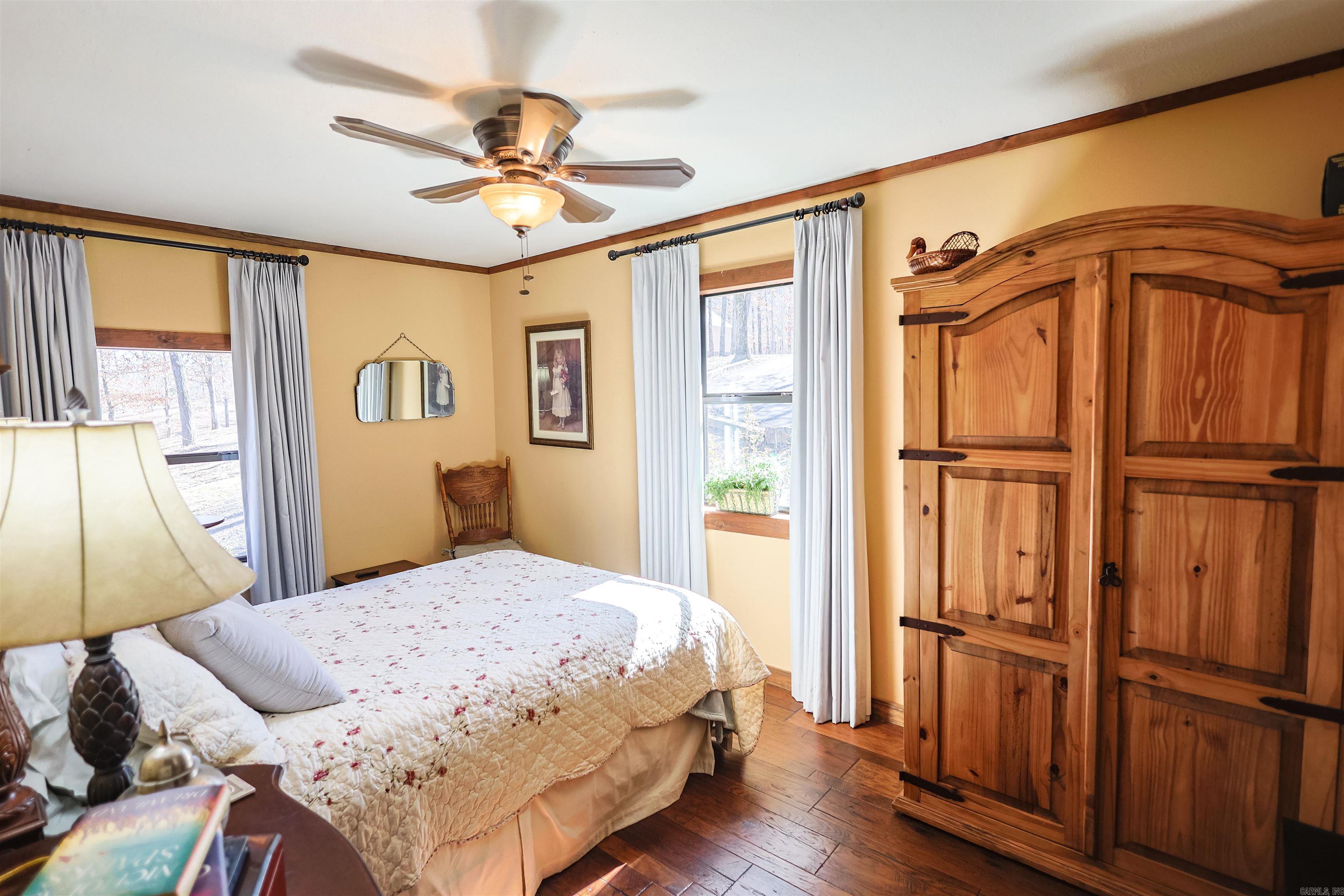 RIVERCHASE - Residential