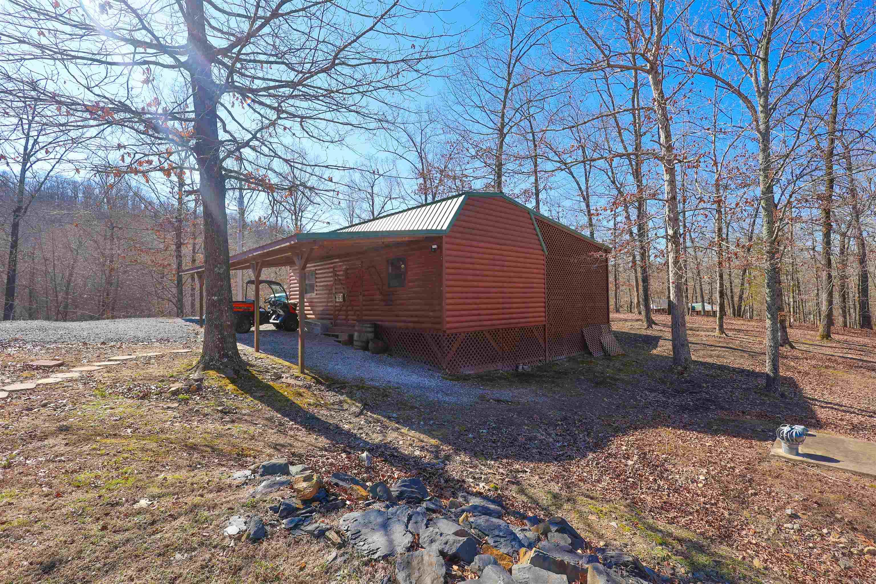 RIVERCHASE - Residential