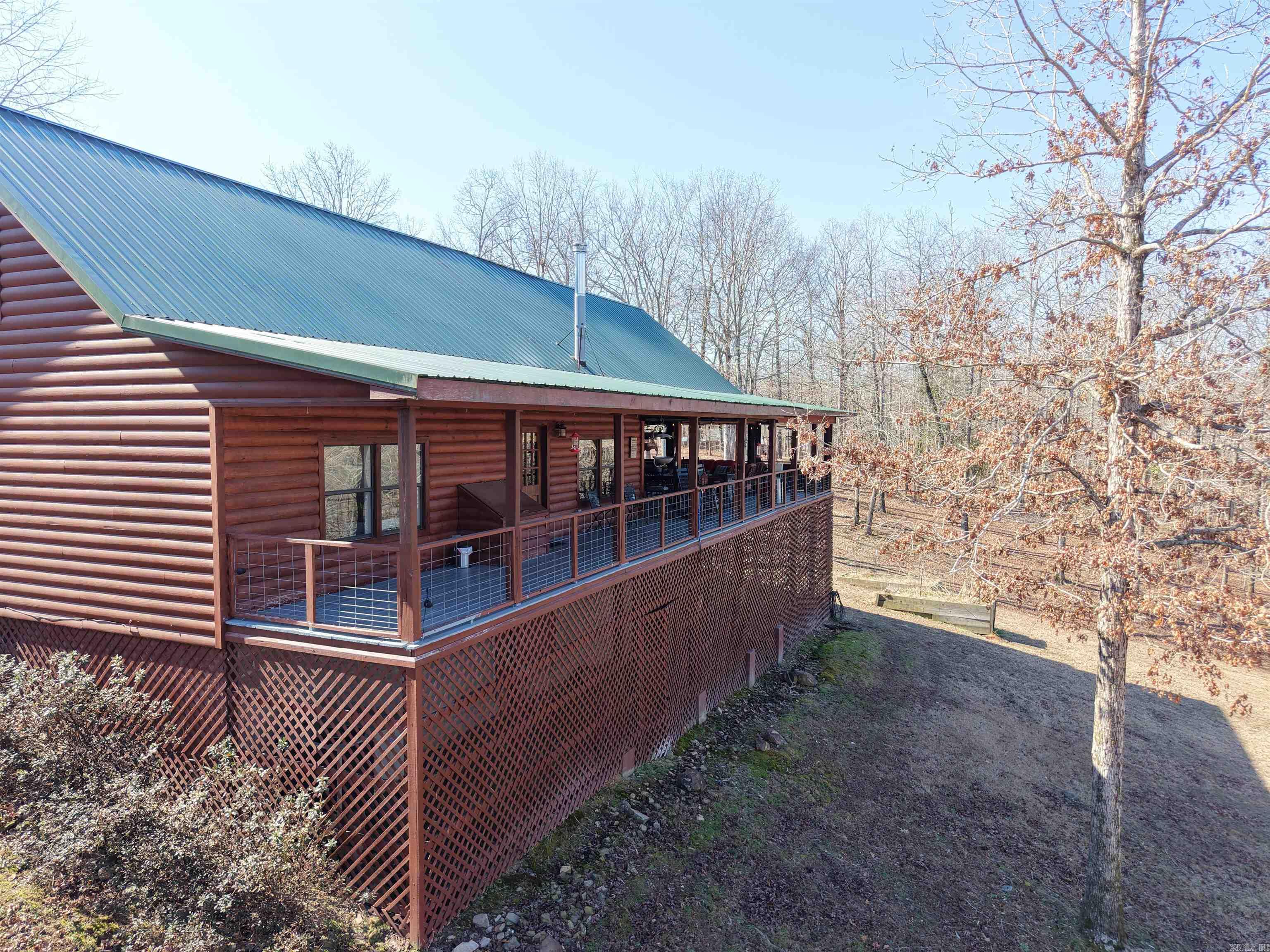 RIVERCHASE - Residential