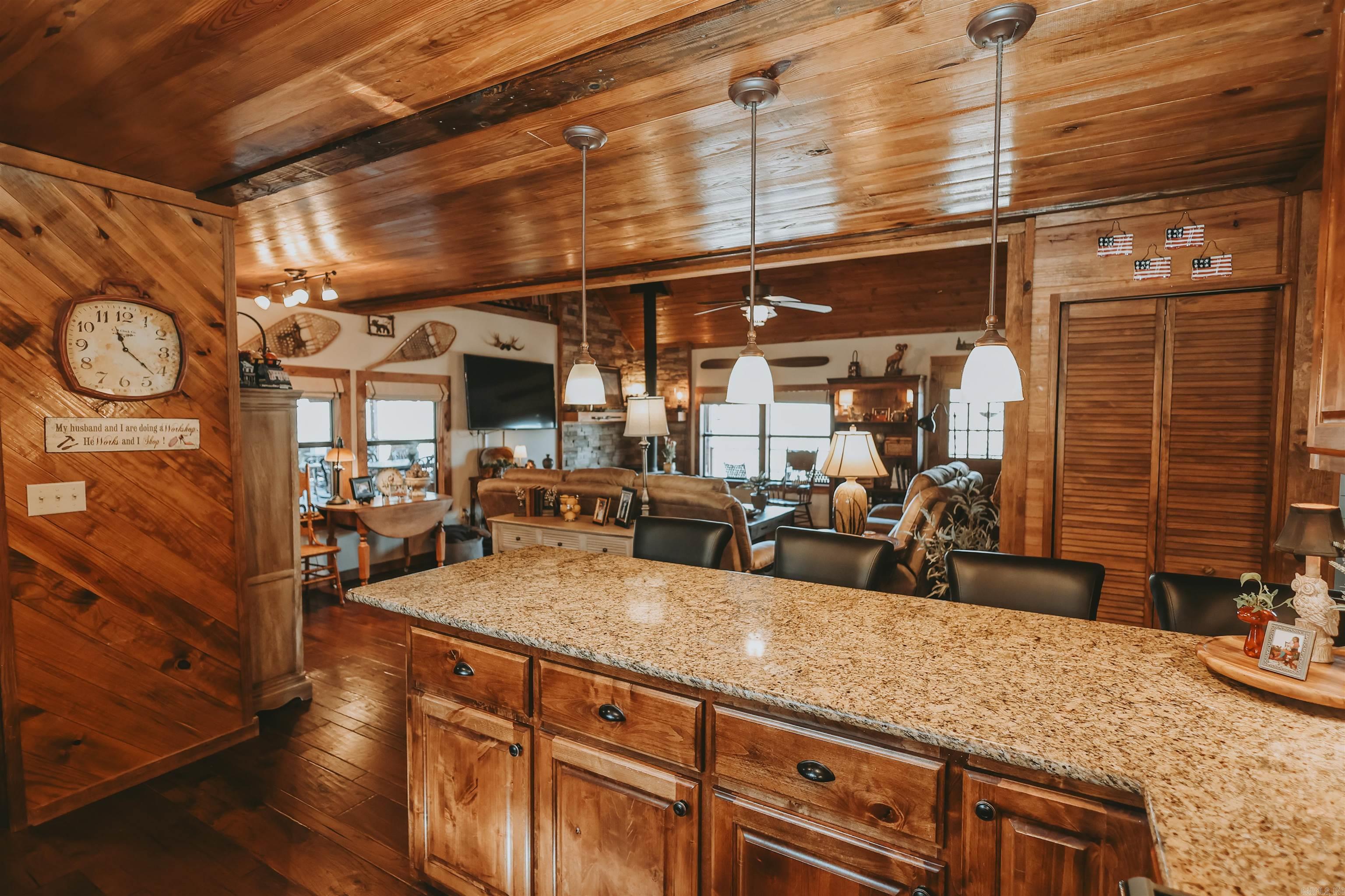 RIVERCHASE - Residential