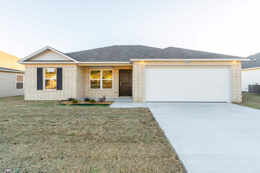 The long-time favorite Coleman plan. A sweet split floor plan that has open space and an eat-in kitchen. Springlake Trails is moments down the road from East End Middle School.   Thoughtful upgrades included in this home: garage door opener, soaker tub/shower in Master Bath, plumbing faucet upgrade 2, 8" deep Kitchen sink, door bell, added cable jack, 16" laminate bar top, Luxury Vinyl Plank flooring in wet areas, raised ceilings in Living Areas per municipal requirements, Cheyenne style interior doors, baseboards level 2, LED disk lights in Kitchen, full sod, stainless steel appliance package.