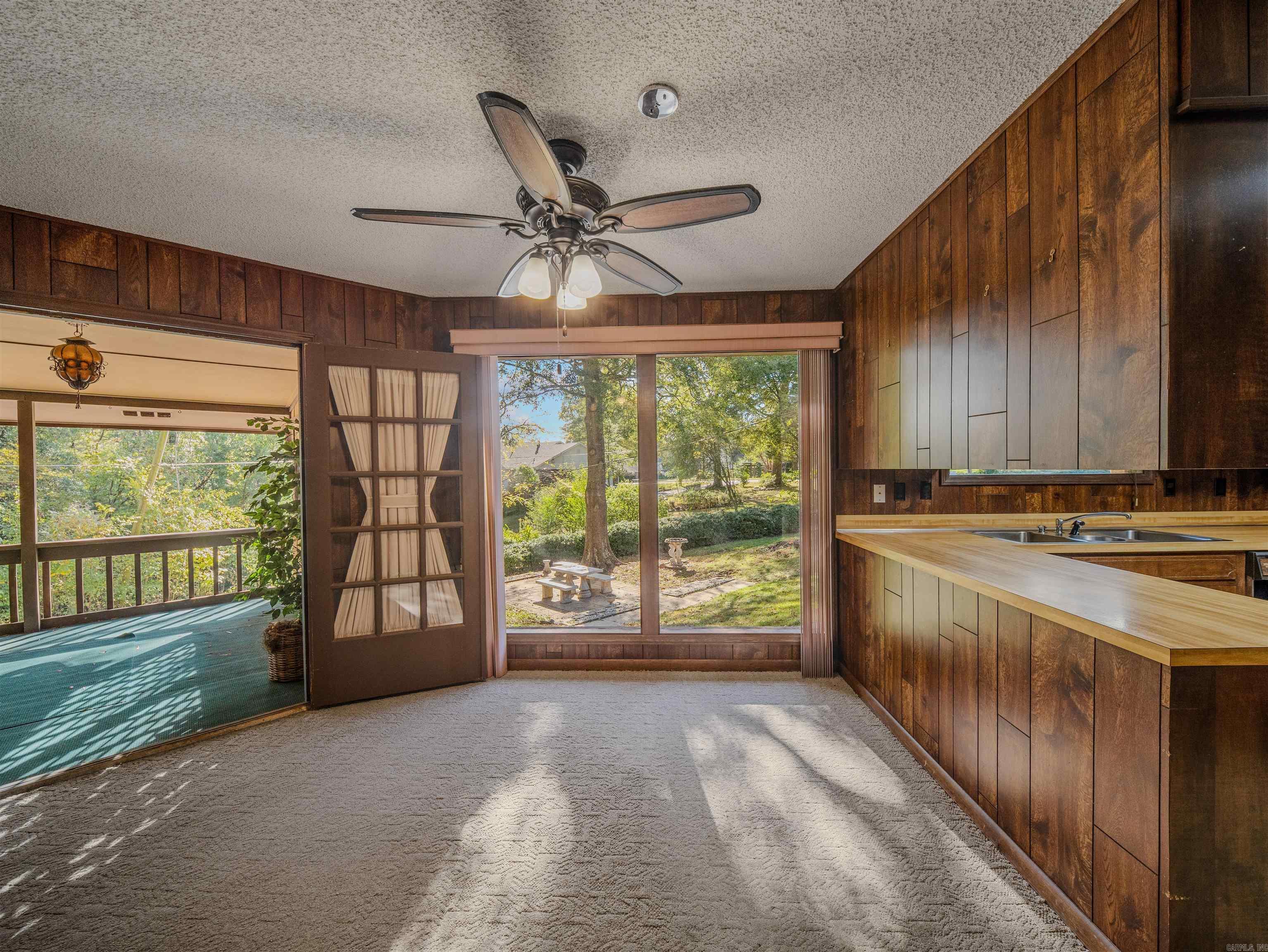 HIDDEN VALLEY - Residential