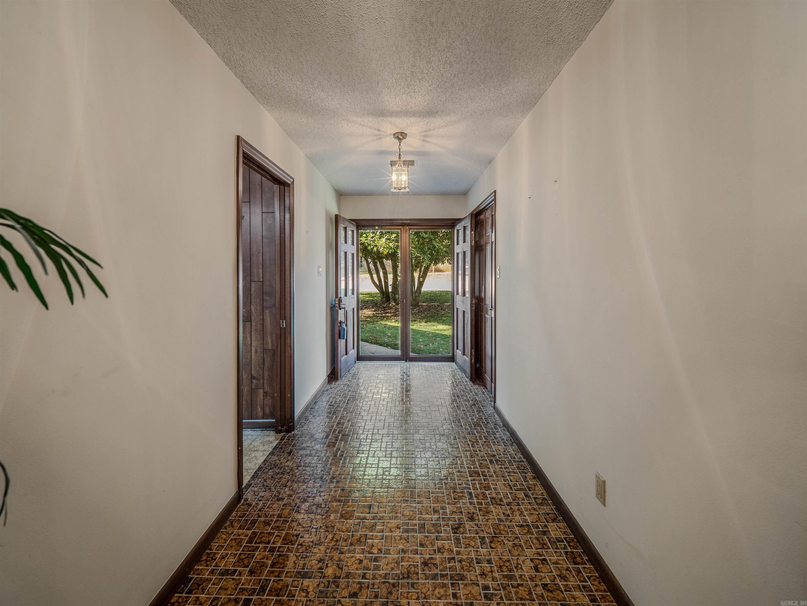 HIDDEN VALLEY - Residential