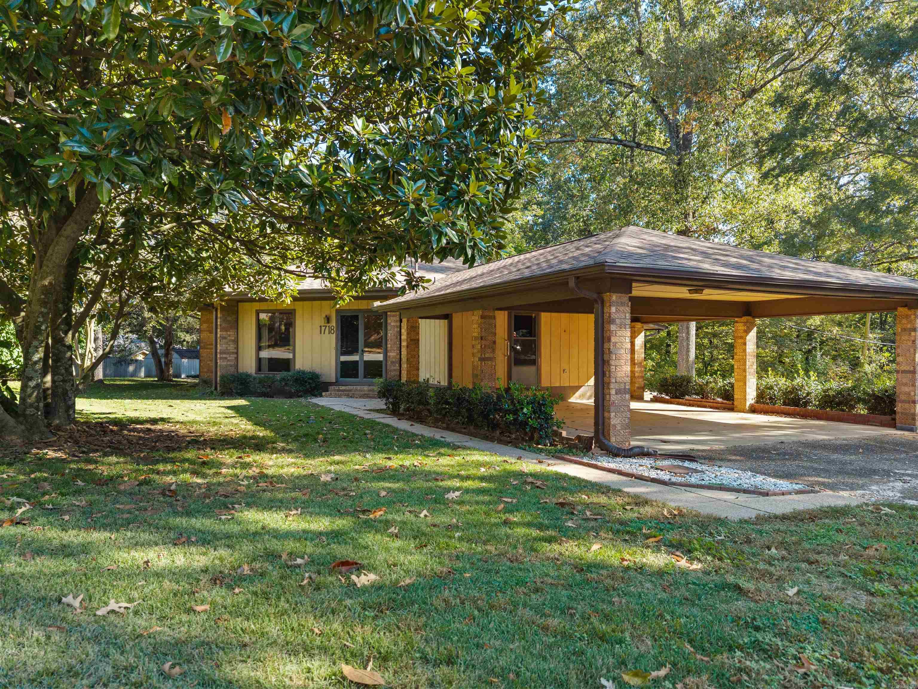 HIDDEN VALLEY - Residential