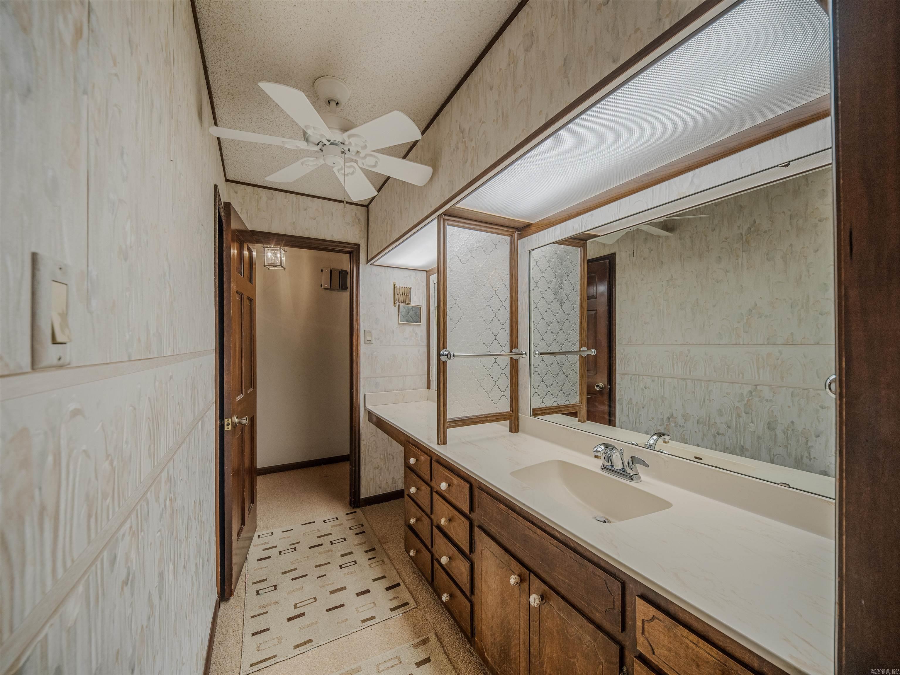 HIDDEN VALLEY - Residential