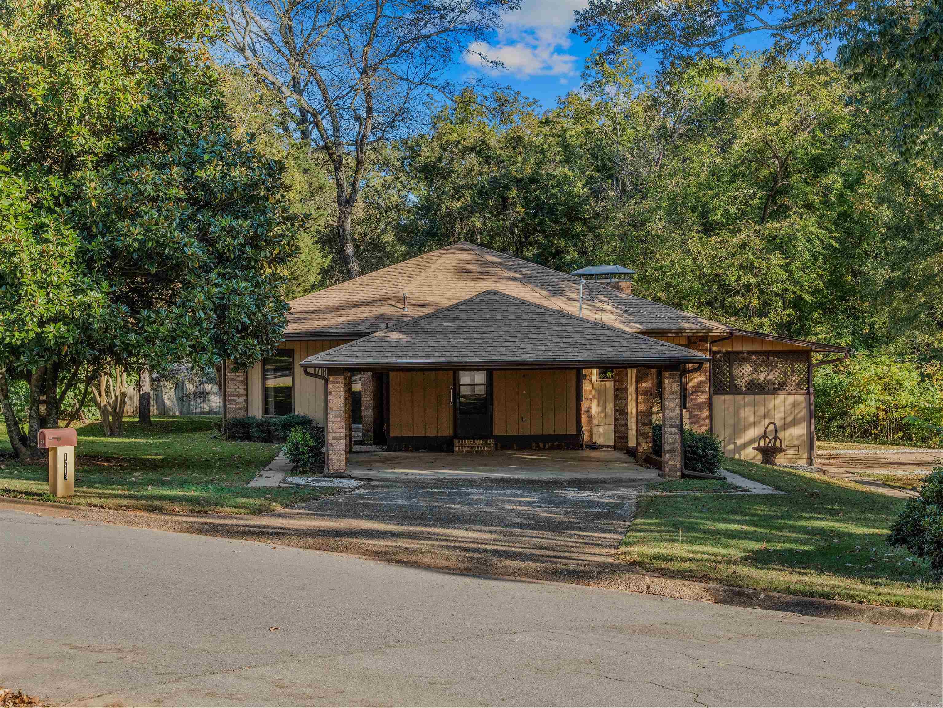 HIDDEN VALLEY - Residential