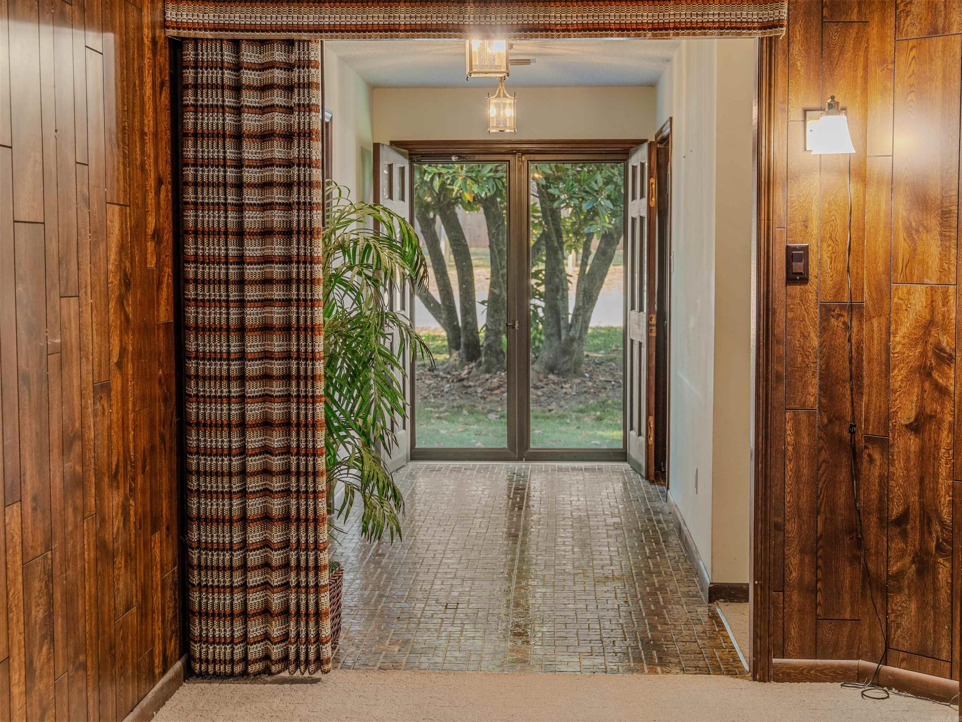 HIDDEN VALLEY - Residential