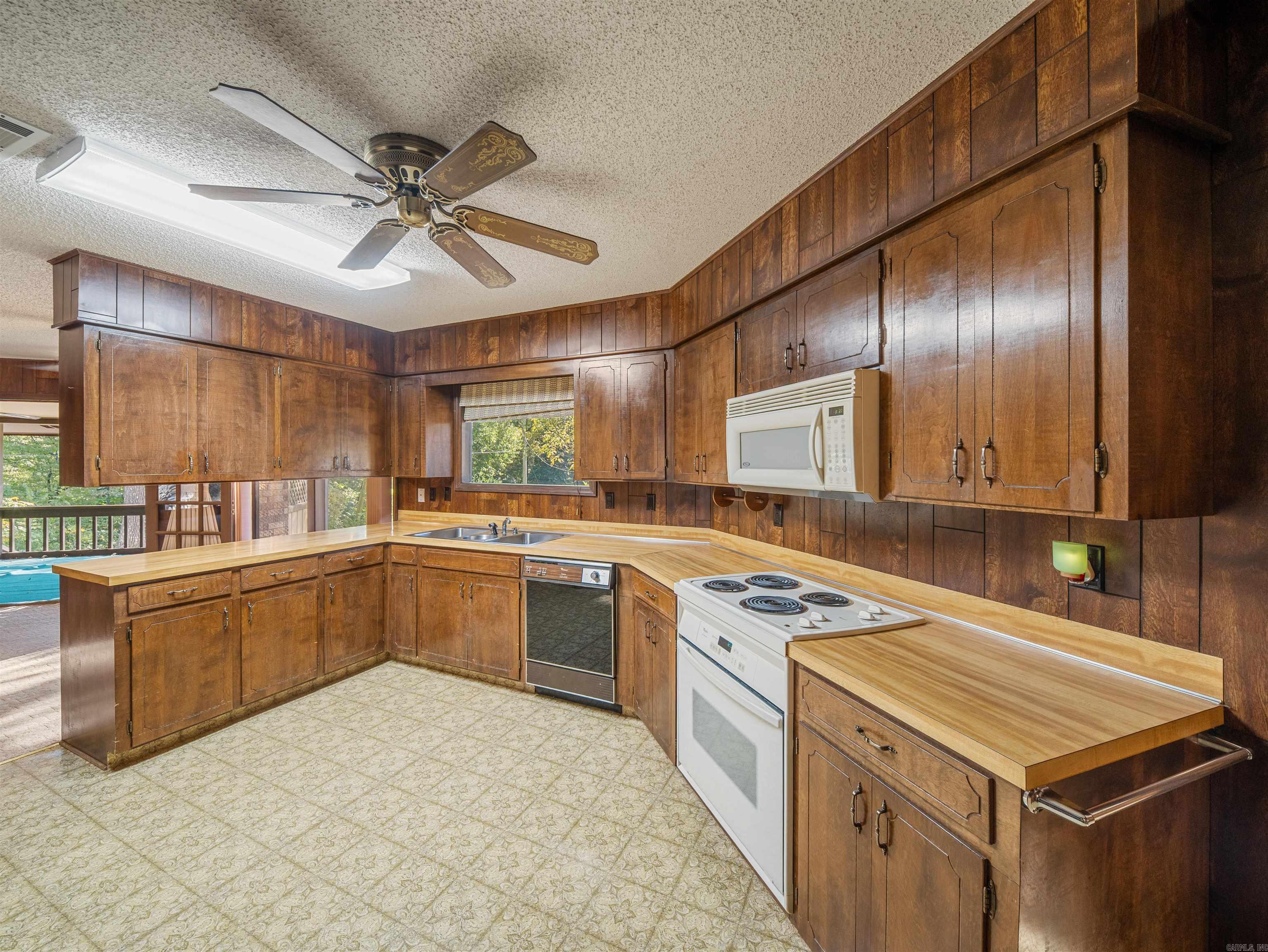 HIDDEN VALLEY - Residential