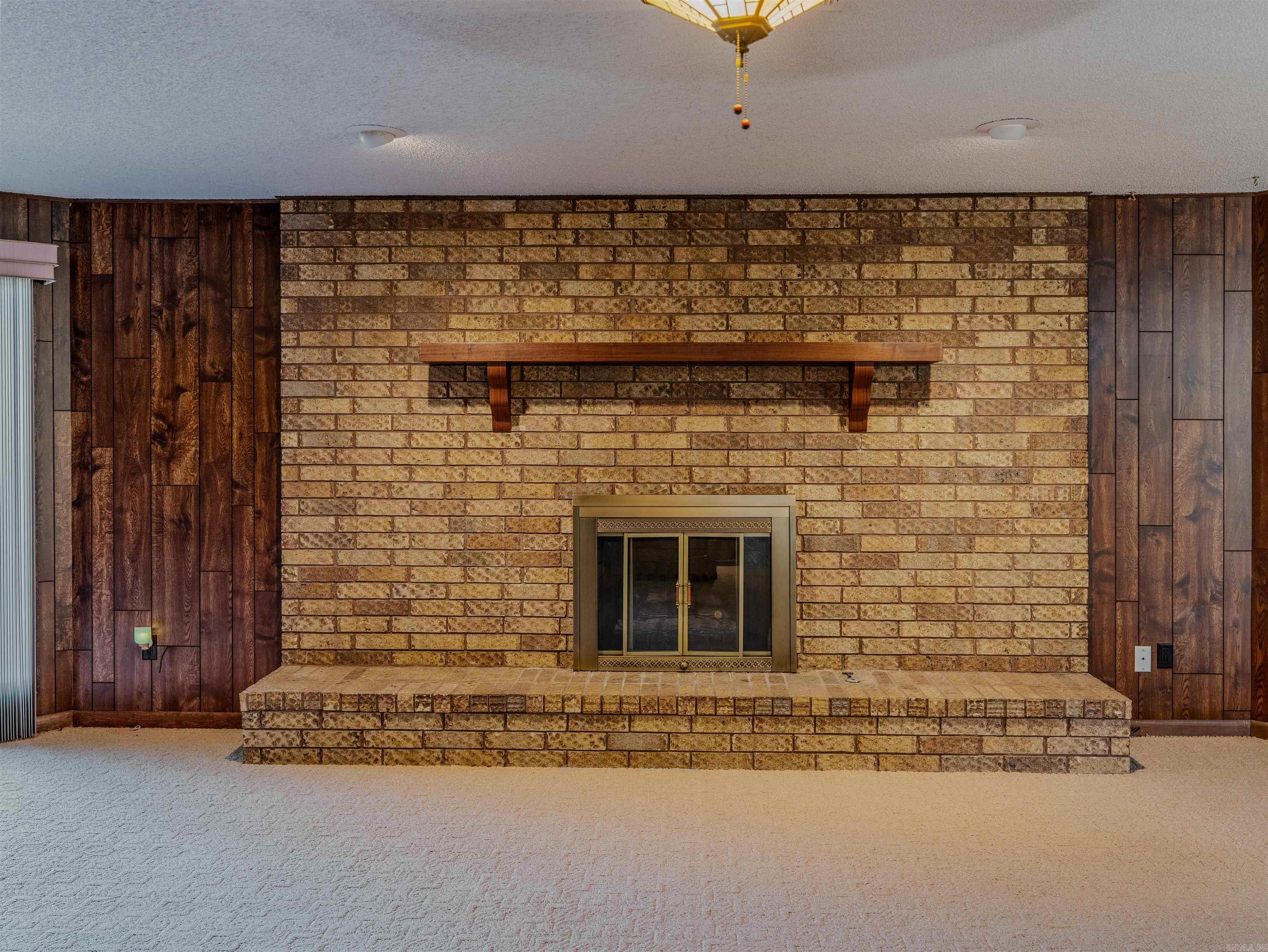 HIDDEN VALLEY - Residential