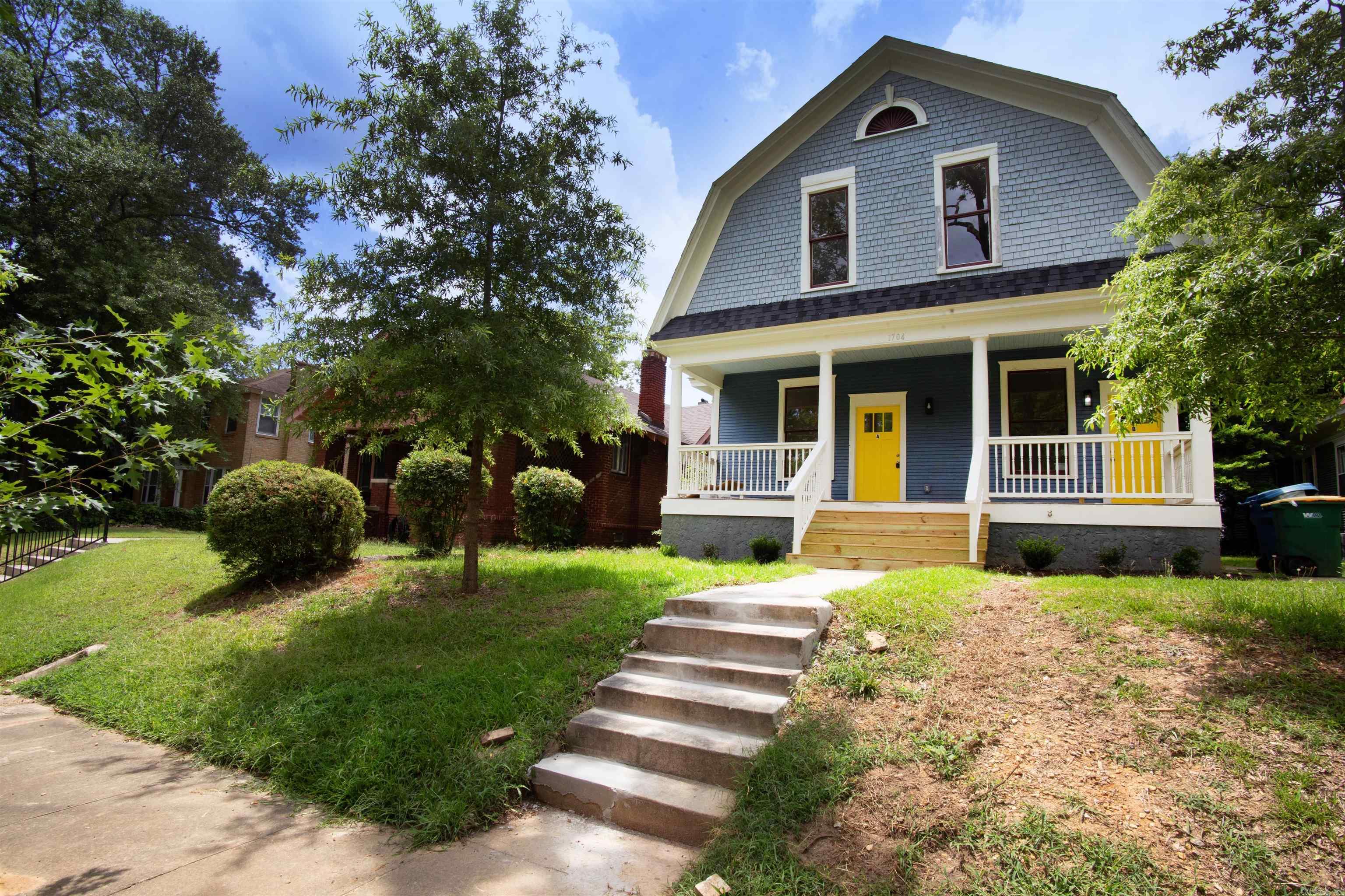 Newly updated 2BD/1BA upstairs unit of duplex in the Central High School historic district that is waiting for you to call home. Cozy living room and eat-in-kitchen that is ideal enjoying time with family or friends. Partially fenced back yard. Close to shopping, dining, and much more! Great spot for a young professional! This property is managed by Hoffman Team so beware of scammers - we will never ask you to Cashapp us money. The lease for this property is for 18 months to 2 years with a 3% increase after the first year. Income must be 3x the amount of rent. Deposit, first monthās rent, and the $50 administration fee due before move in. This property does not accept section 8.