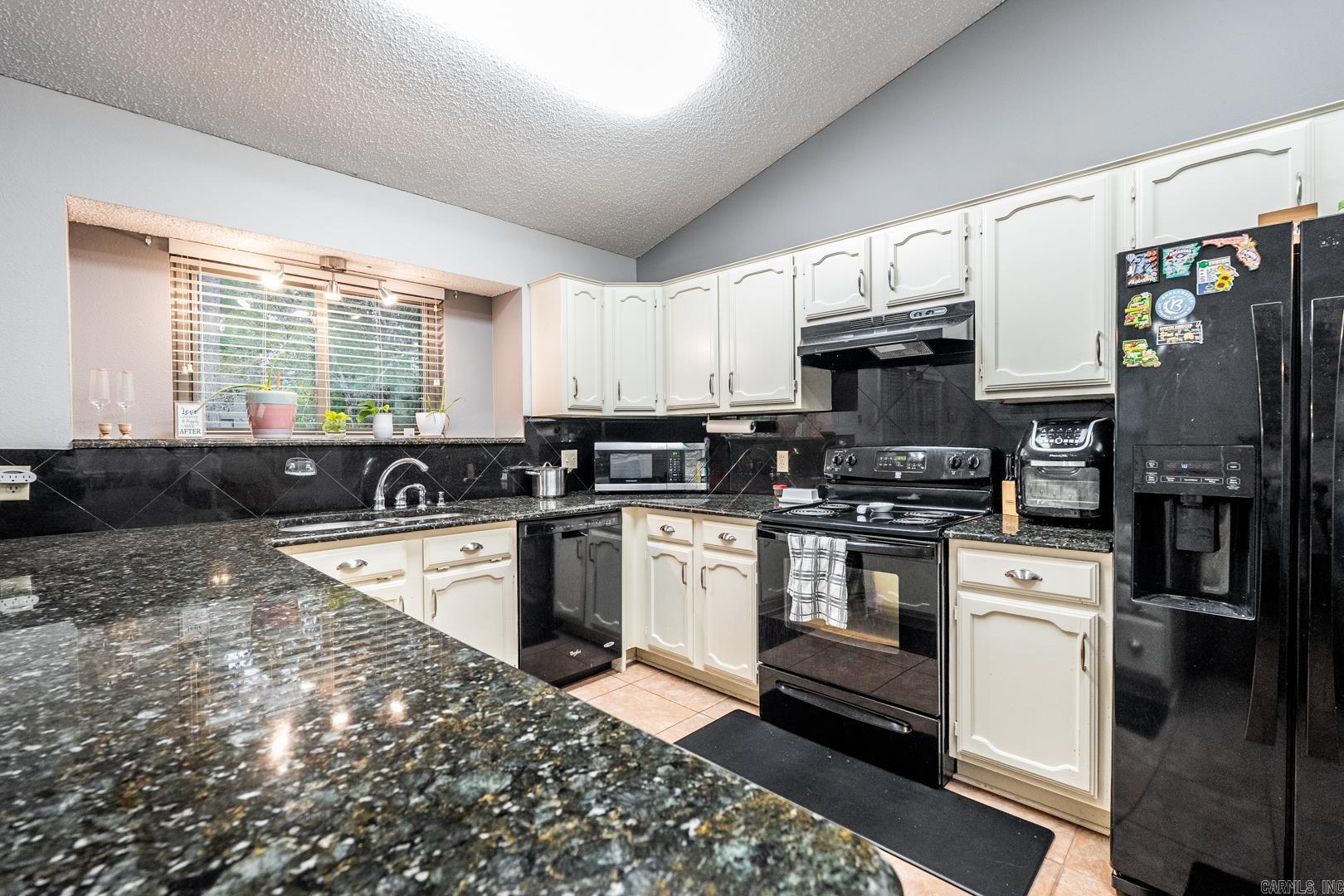 OTTER CREEK COMMUNITY - Residential