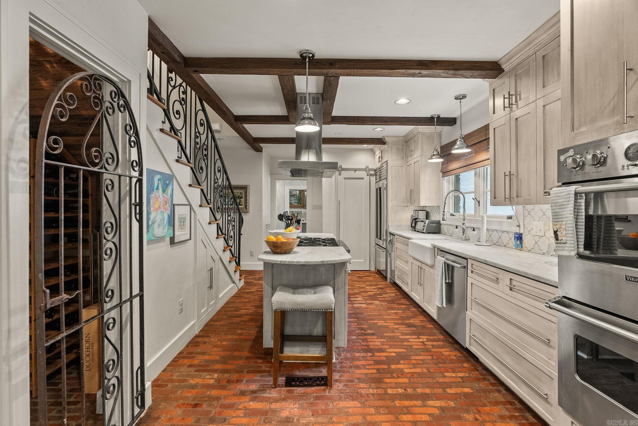 SHADOWLAWN - Residential